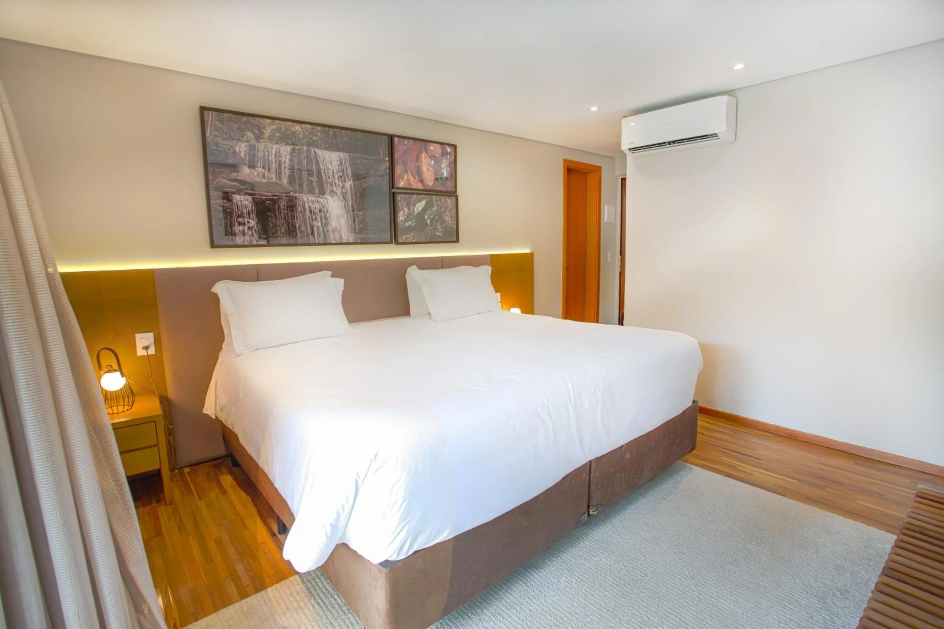 Photo of the whole room, Bed in Pousada Boutique Figueira da Serra