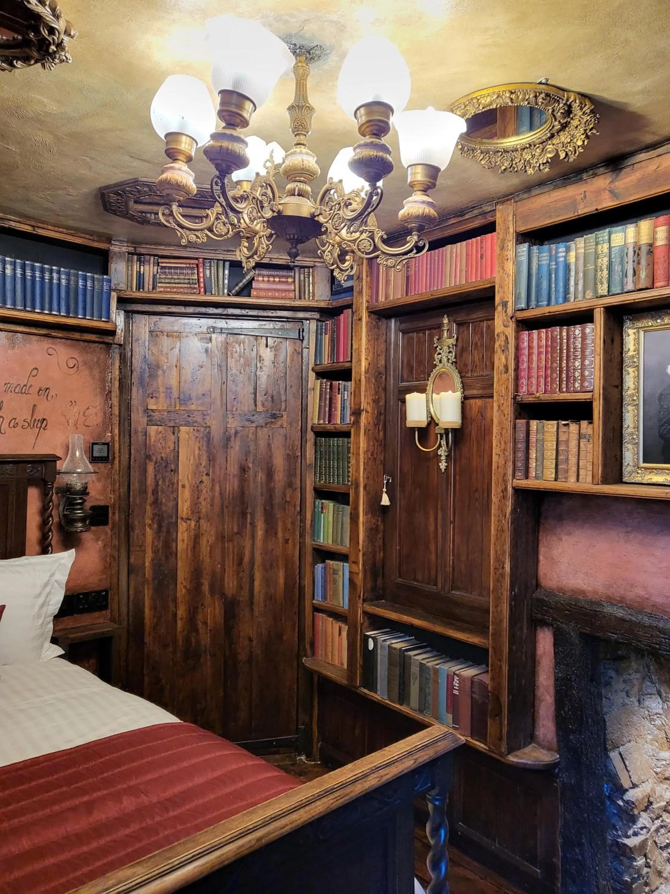 Bedroom, Bed in Hocus Pocus Tiny Hotel