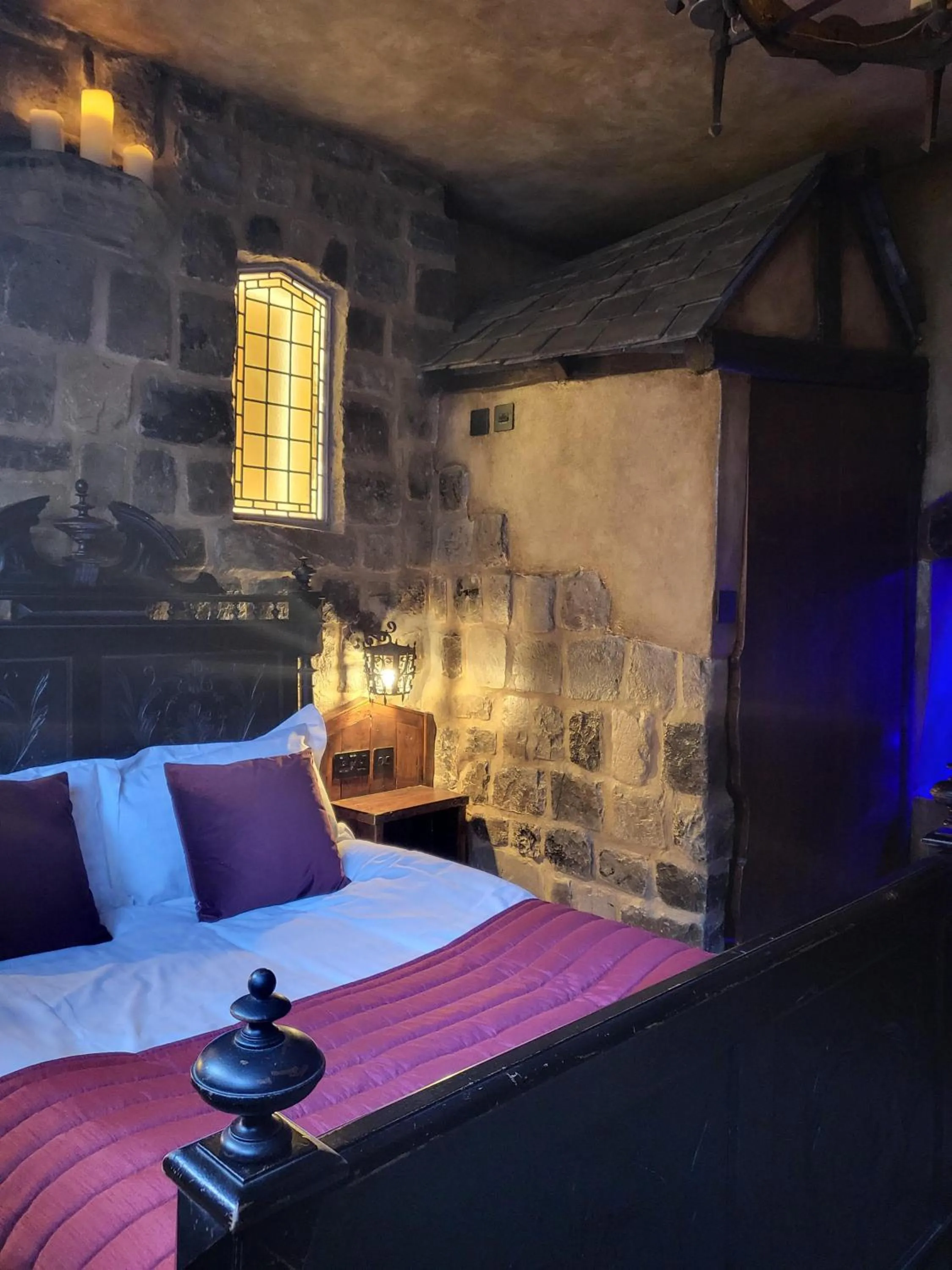 Bedroom, Bed in Hocus Pocus Tiny Hotel