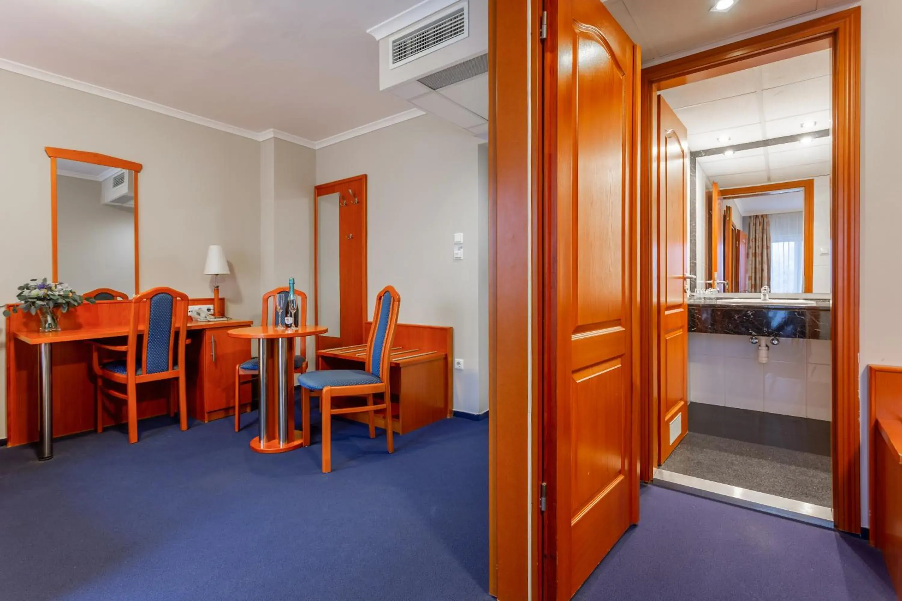 Family Room (2 Adults + 2 Children) - single occupancy in Szőnyi Garden Hotel Pest Family Room (2 Adults + 2 Children) - single occupancy in Szőnyi Garden Hotel Pest