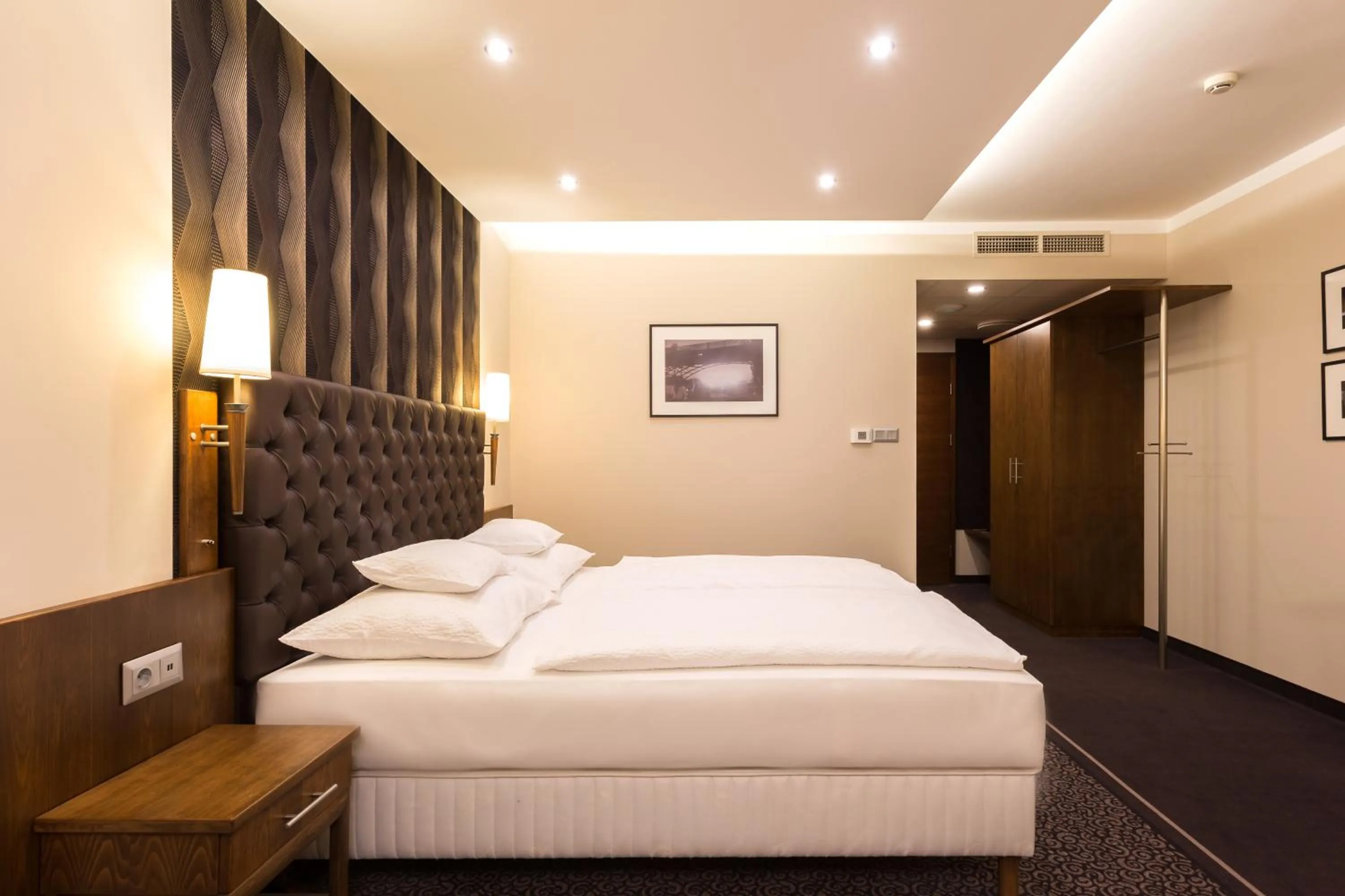 Bedroom, Bed in Szőnyi Garden Hotel Pest