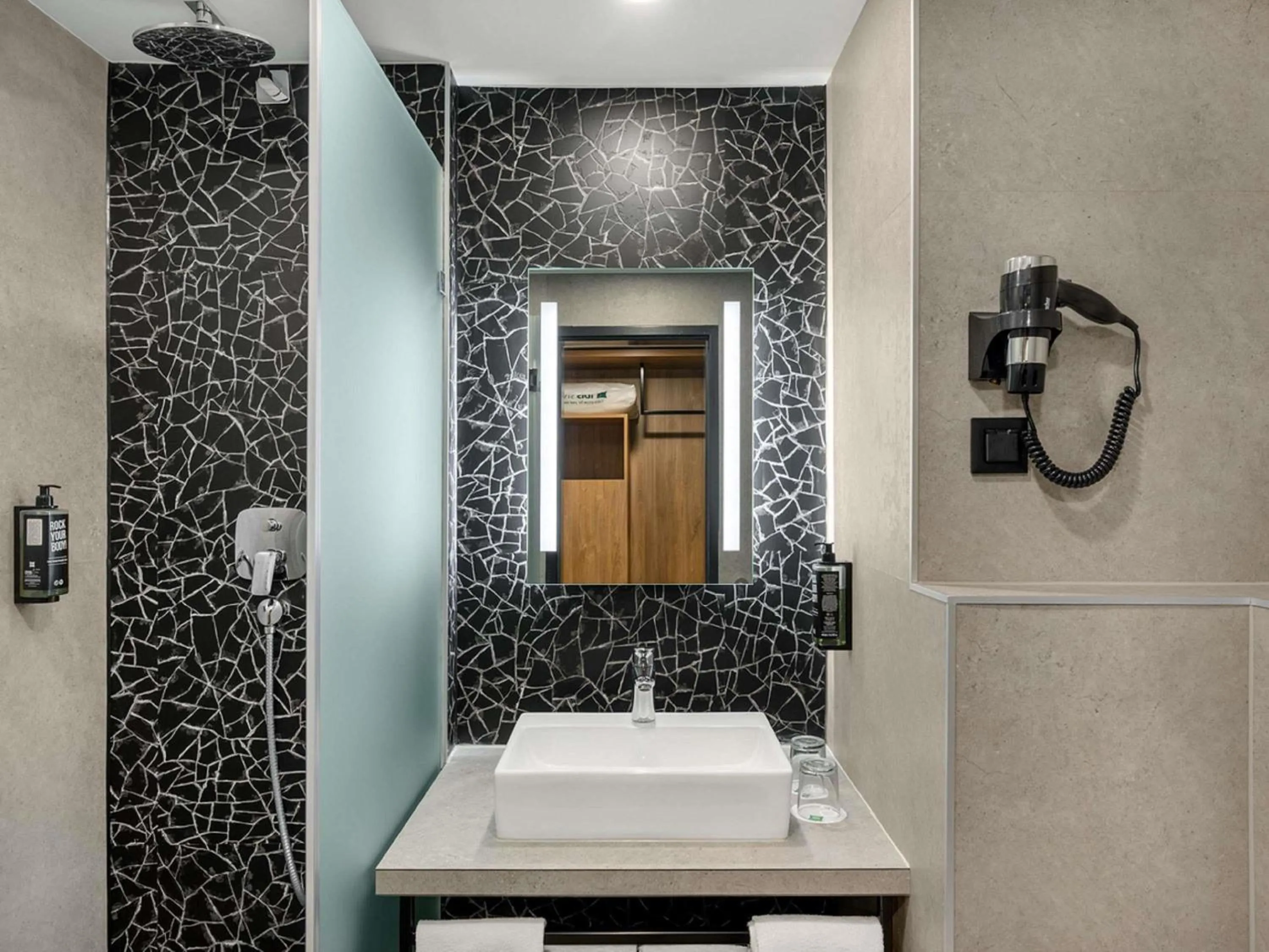 Bedroom in Ibis Budapest Heroes Square