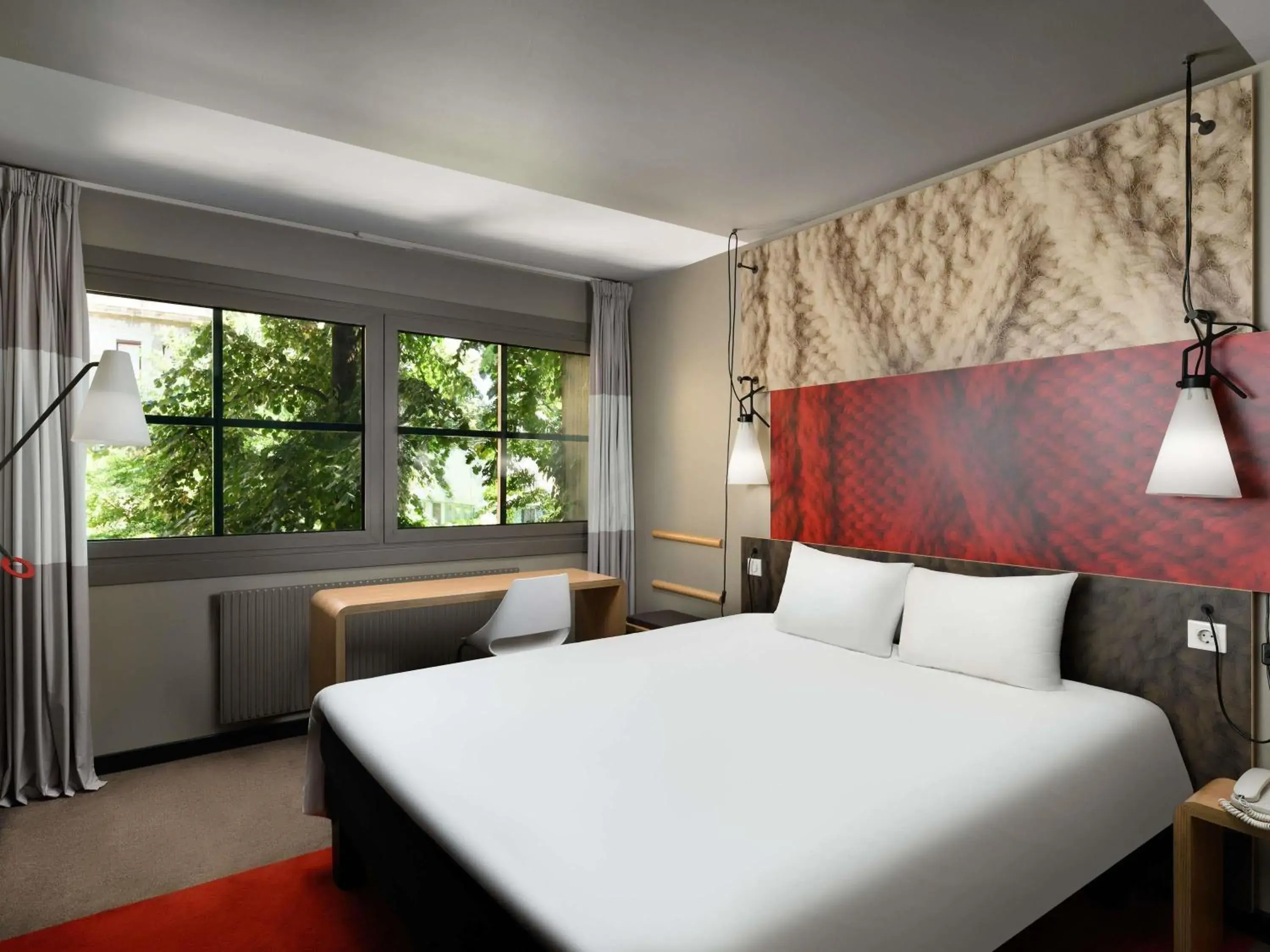 Standard Double Room in Ibis Budapest Heroes Square Standard Double Room in Ibis Budapest Heroes Square