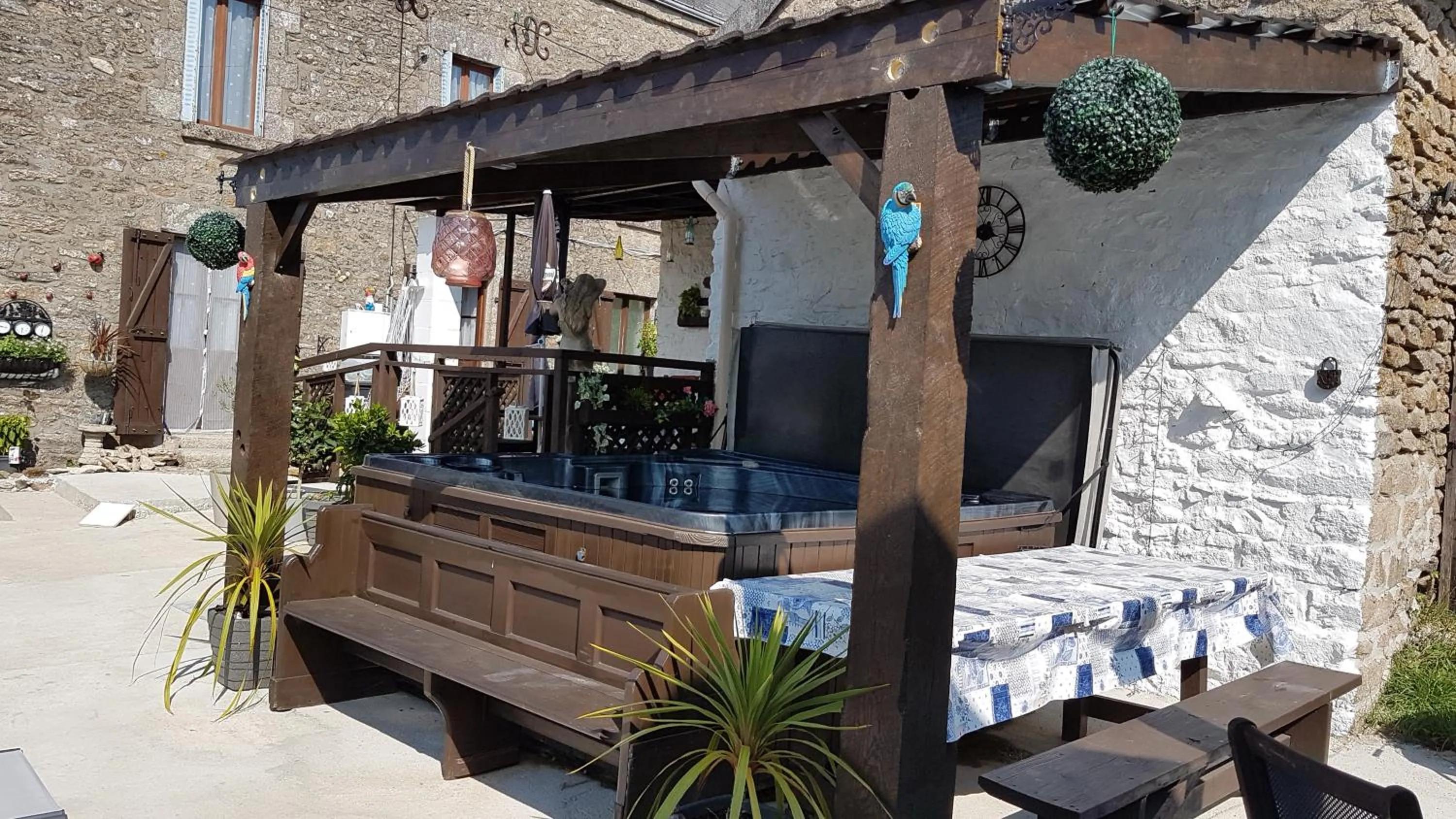 Hot Tub in Sycamore House