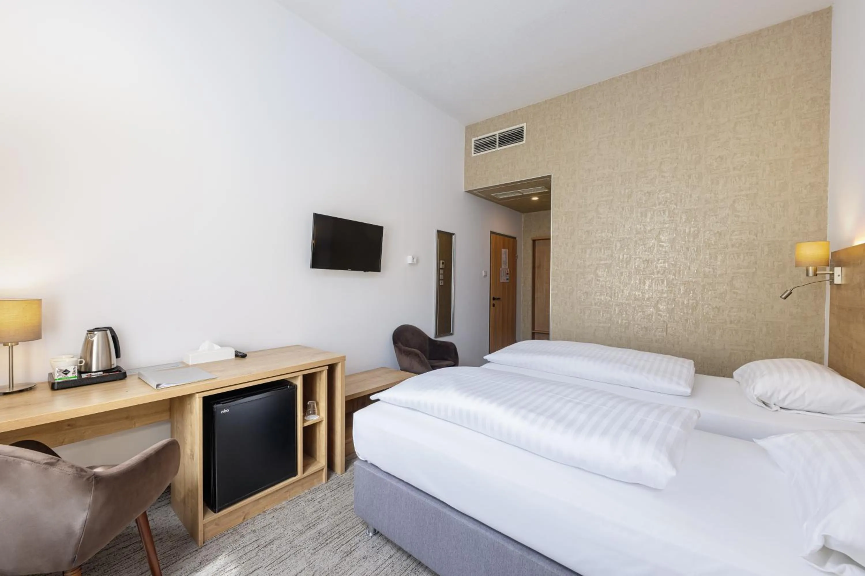 Bed in City Hotel Ring