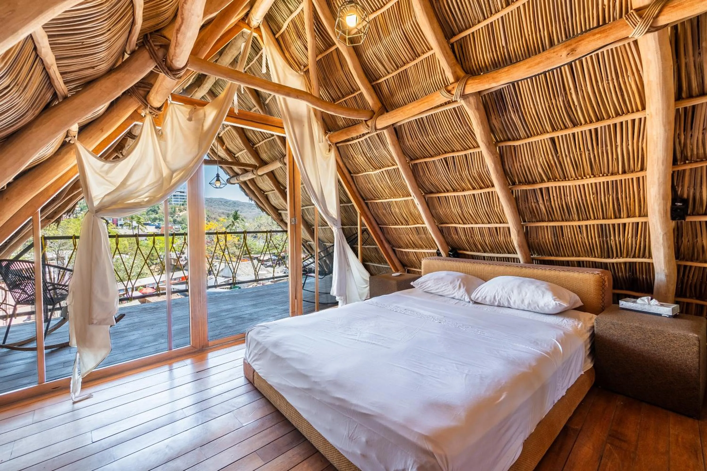 Bed in Papelillo Lofts