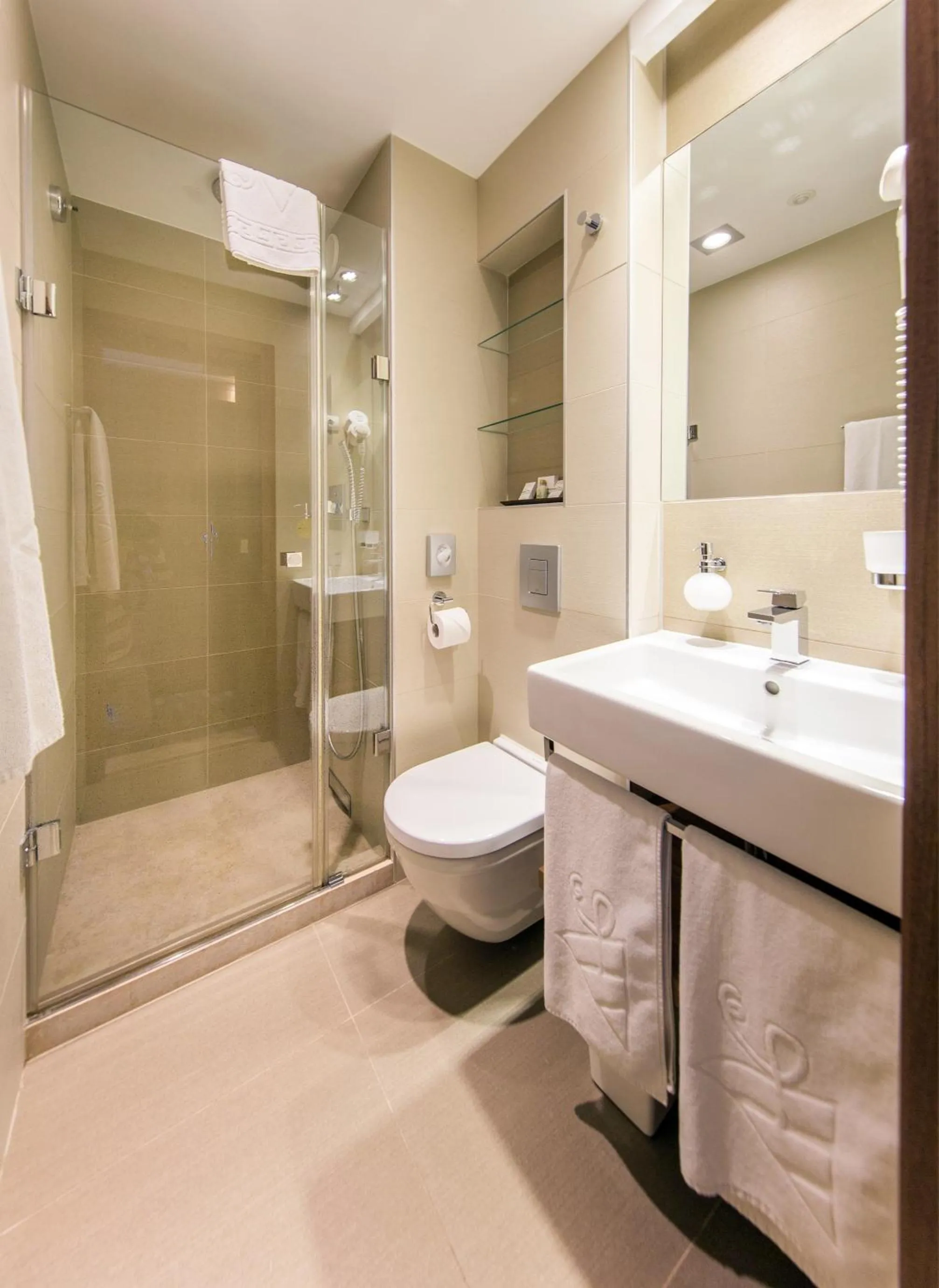 Toilet in Boutique Hotel Victoria Budapest