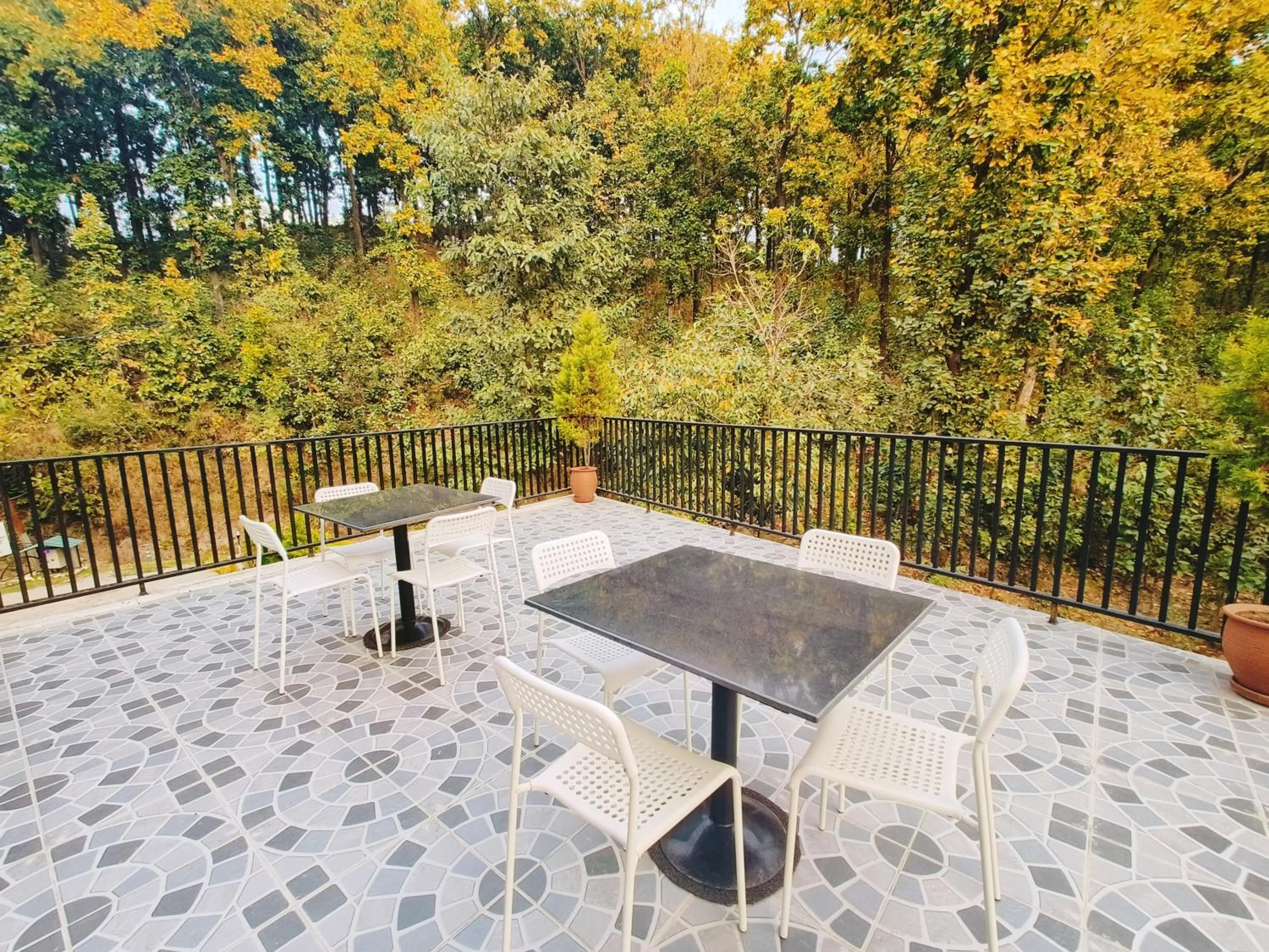 Patio in Ataraxia Crestmont Resort & Spa