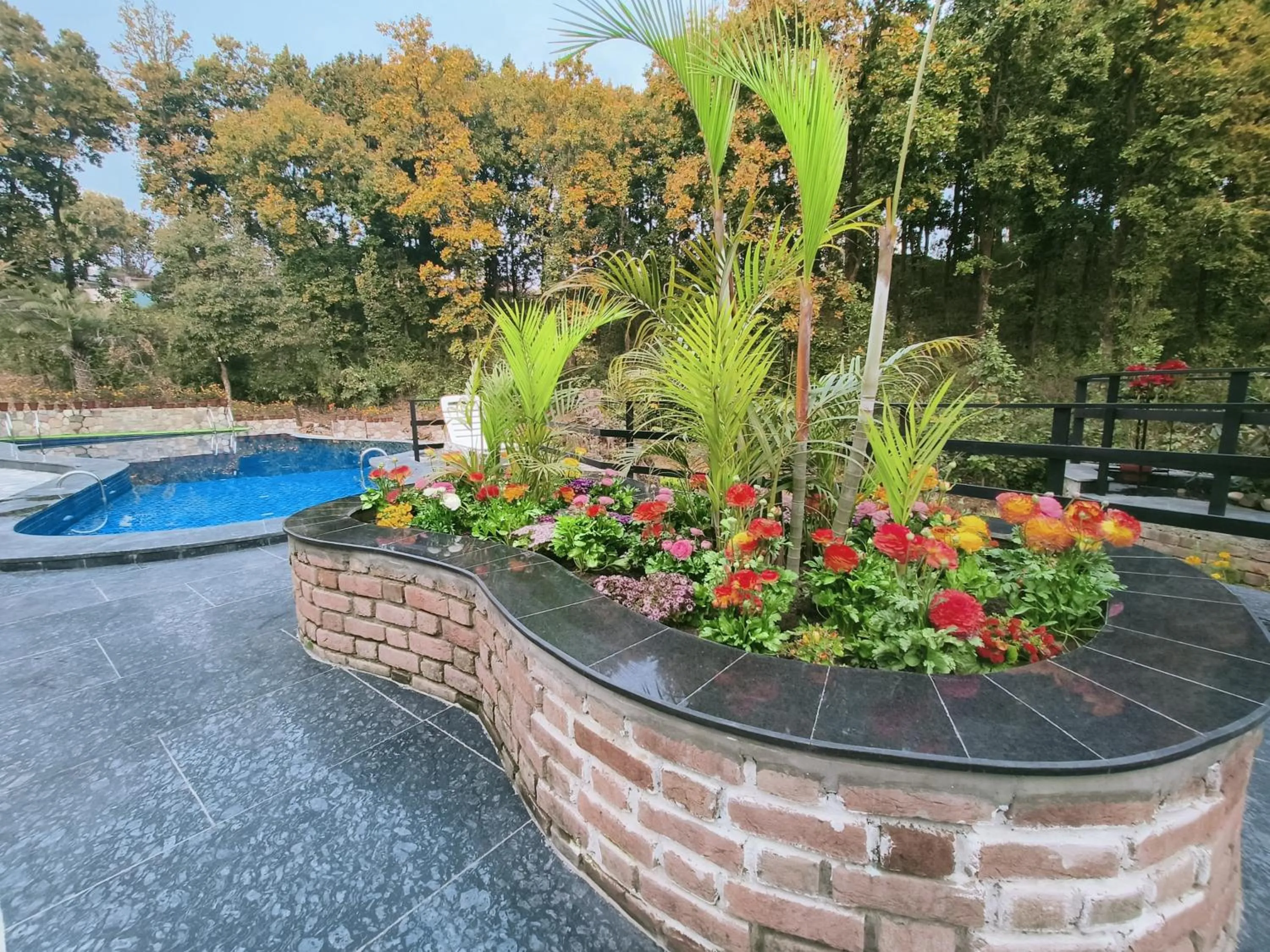 Garden in Ataraxia Crestmont Resort & Spa