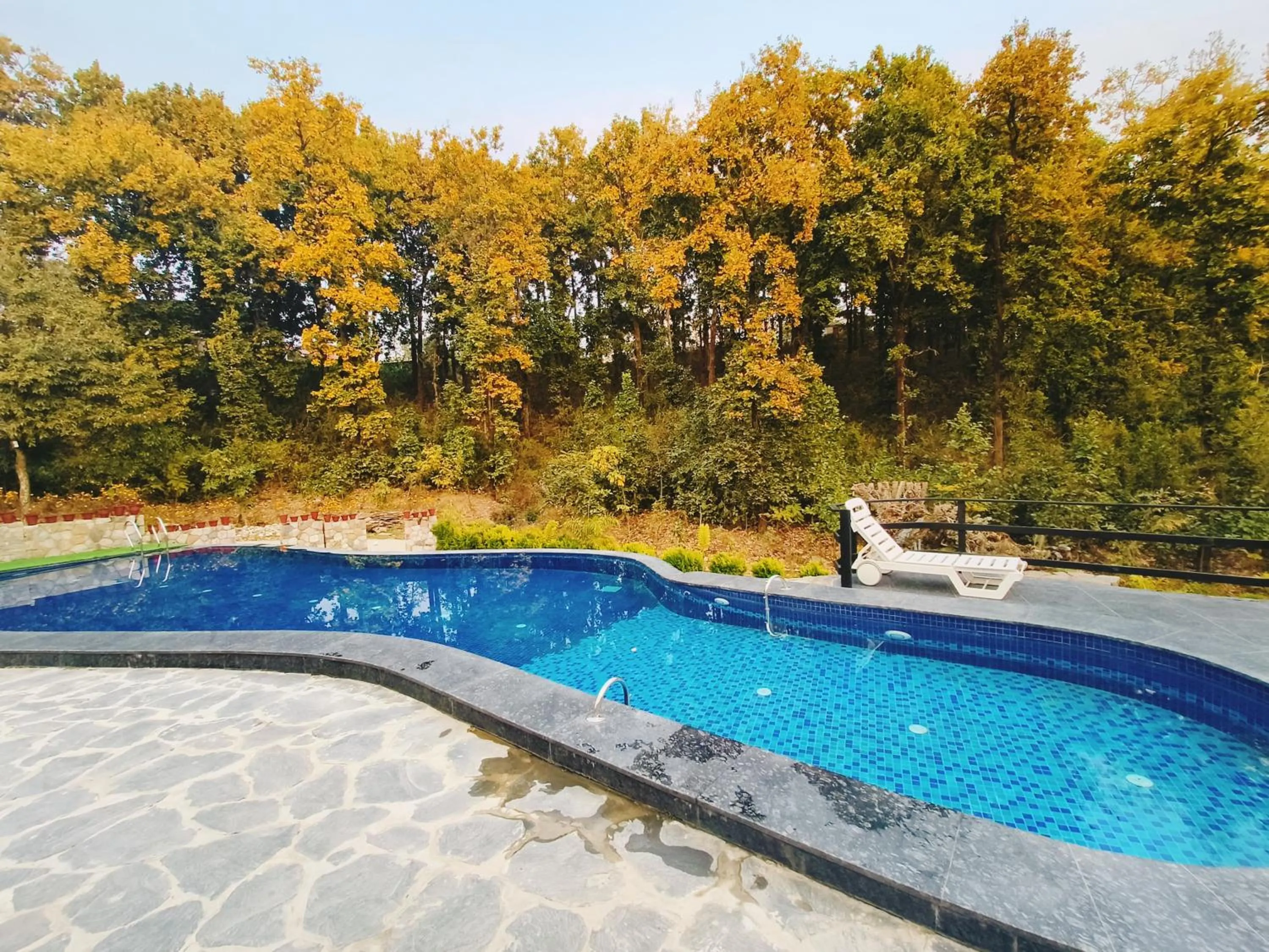 Swimming pool in Ataraxia Crestmont Resort & Spa