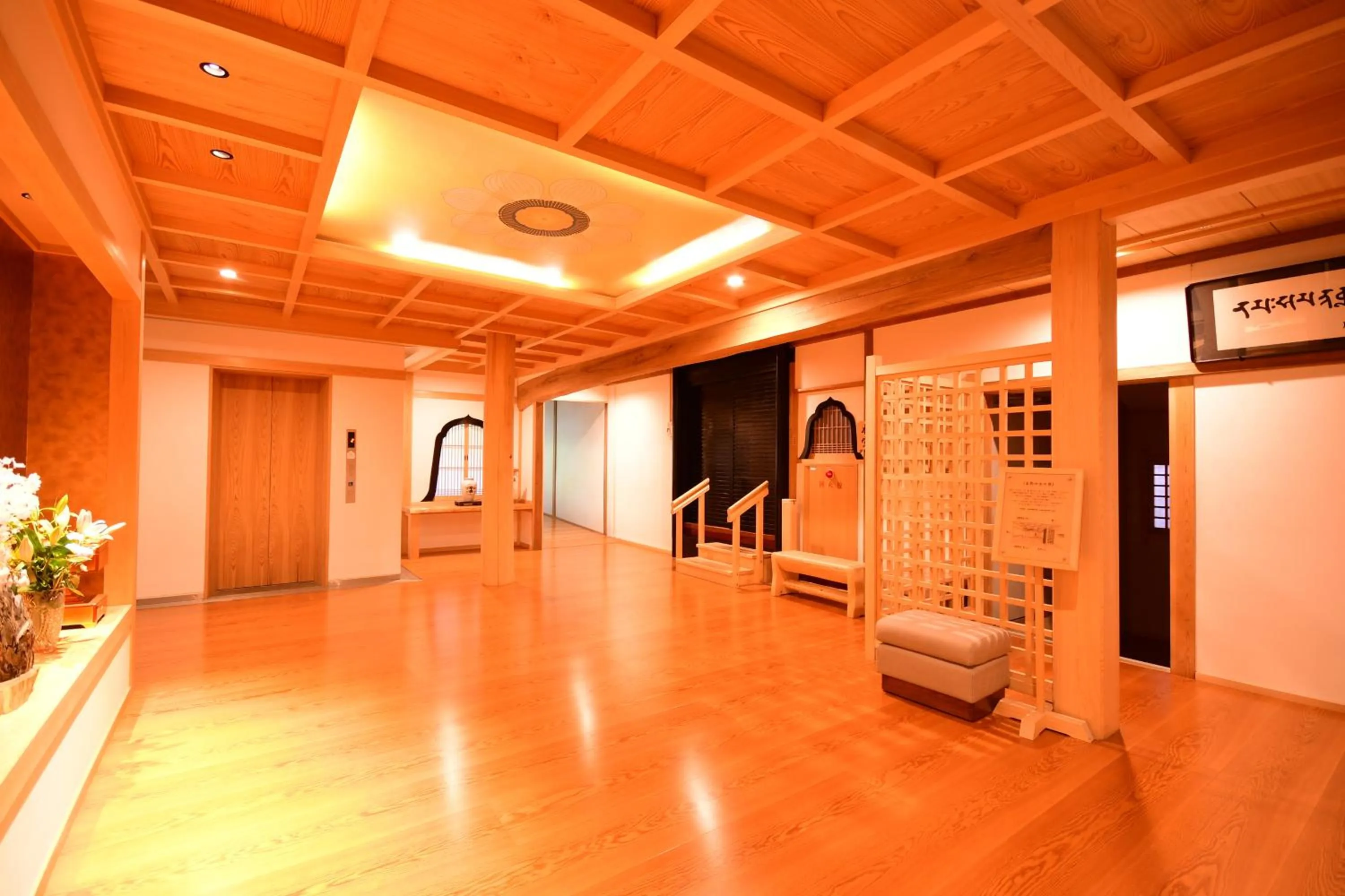 Area and facilities in Koyasan Shukubo Fugenin