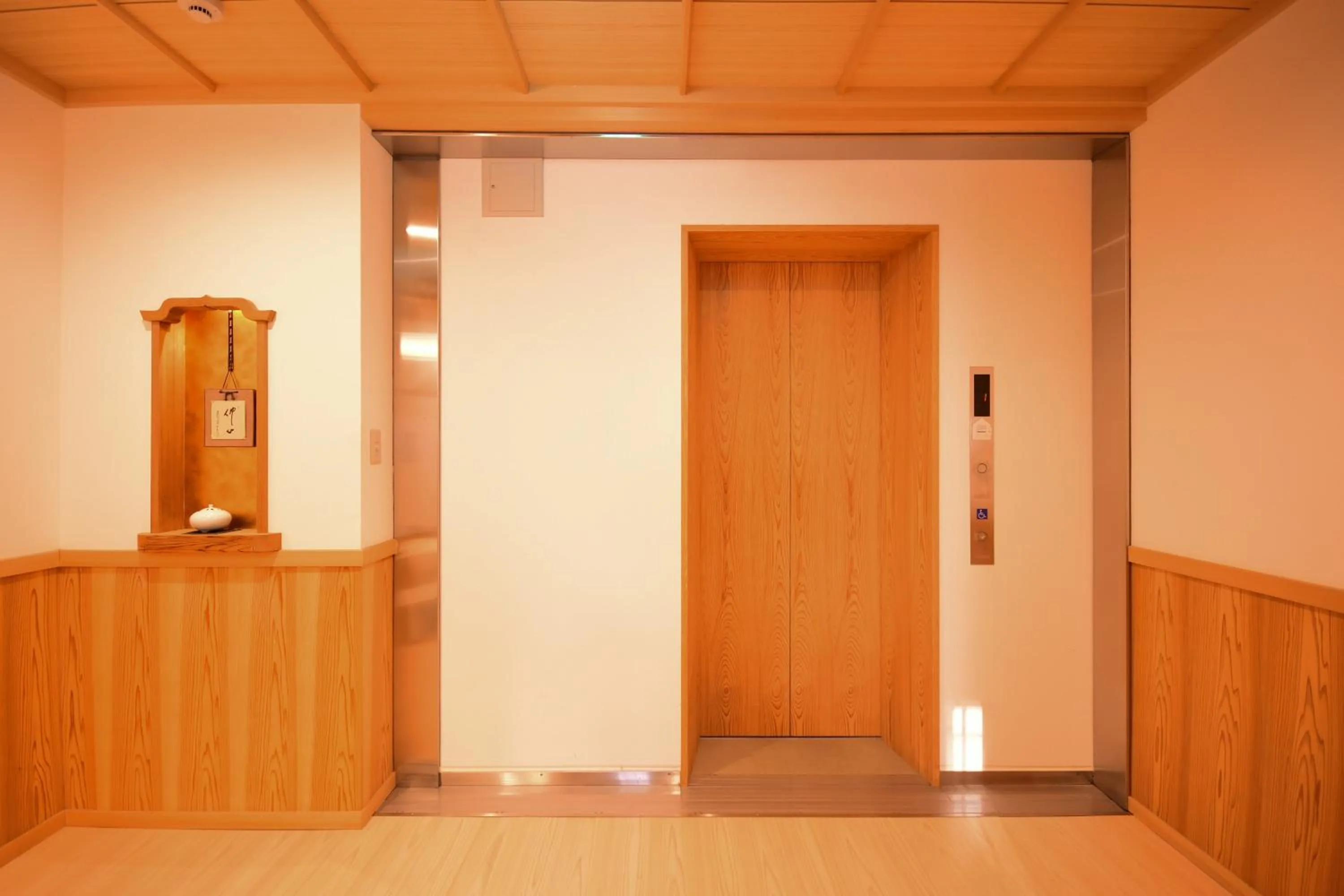 elevator in Koyasan Shukubo Fugenin