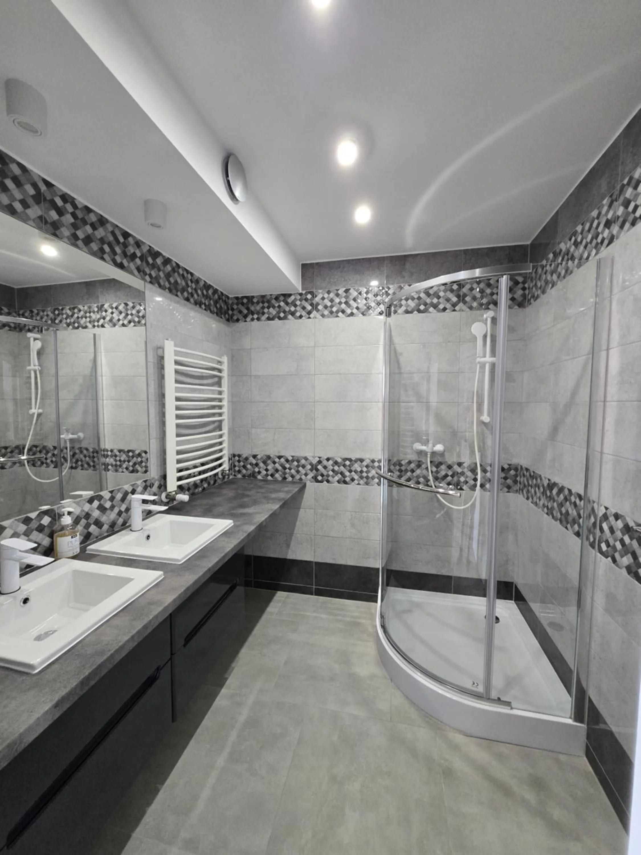 Shower in Artel Villa Tarsis
