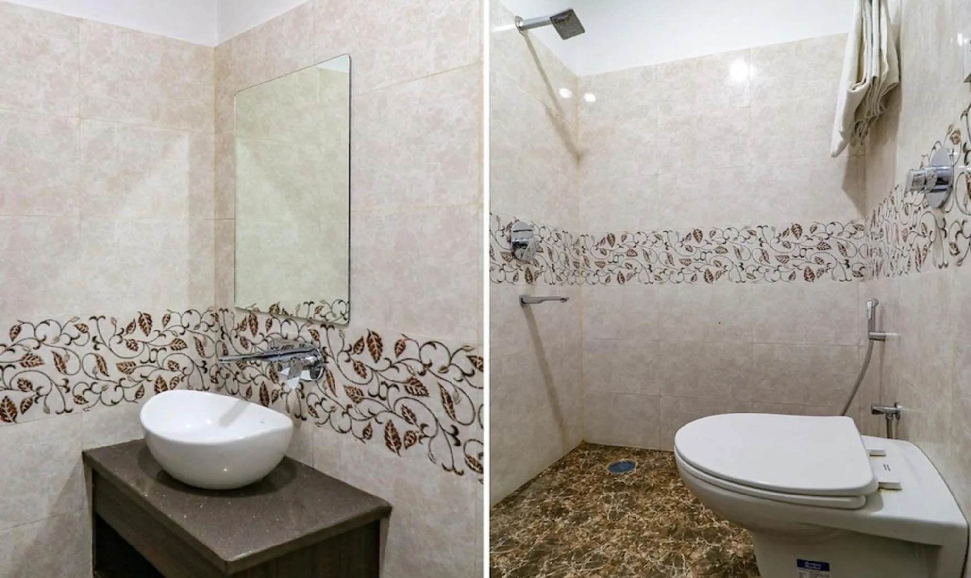 Bathroom in Hotel California Heights