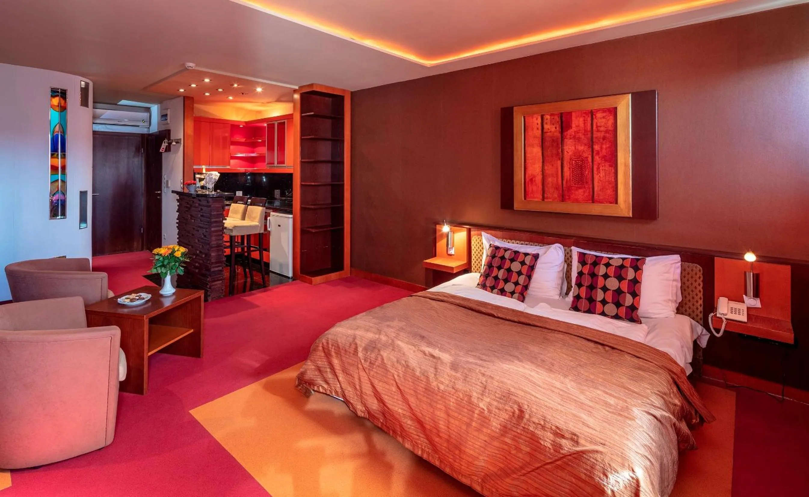 Bedroom, Bed in Hotel Charles