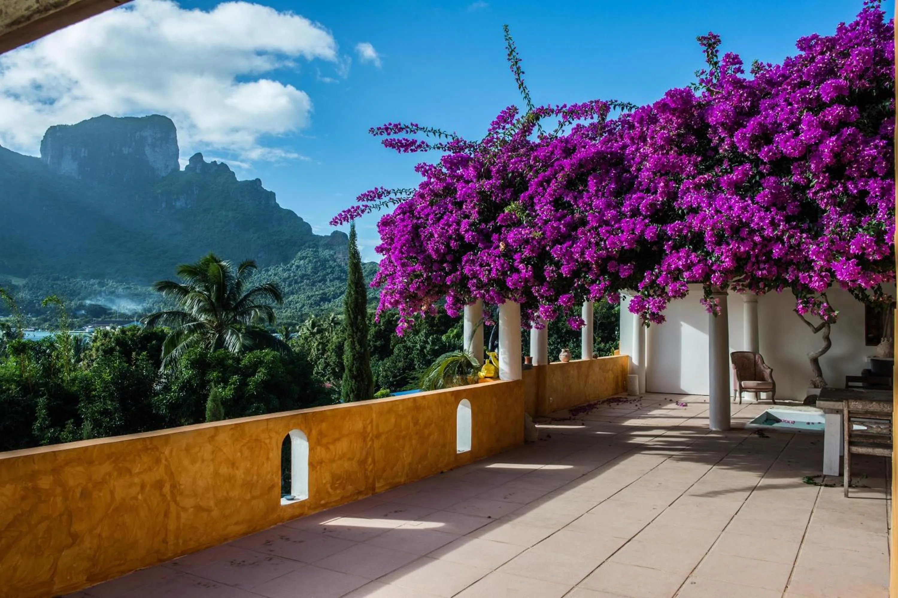 Balcony/Terrace in Villa Yrondi