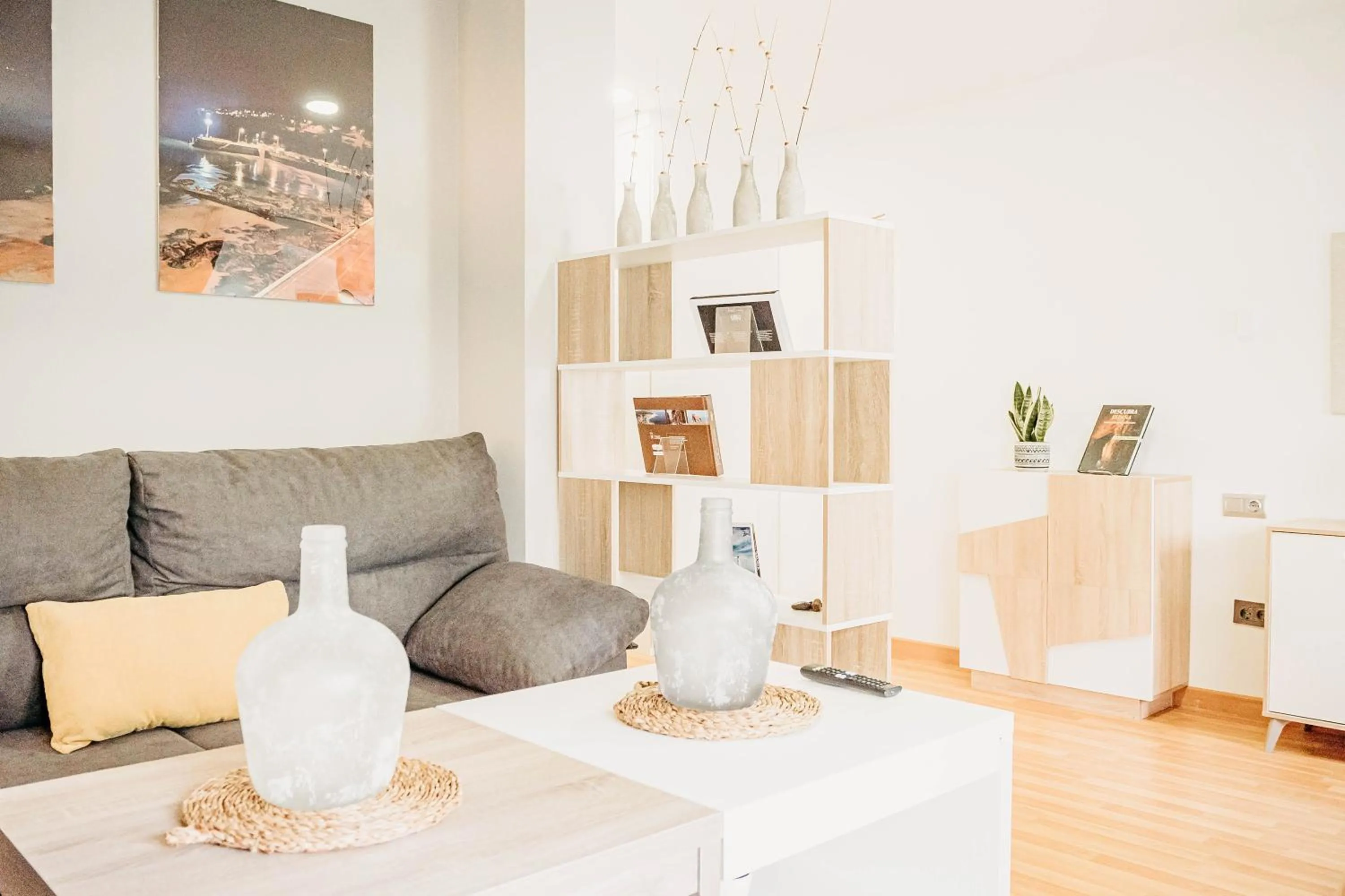 Communal lounge/ TV room in HOTEL MAREA