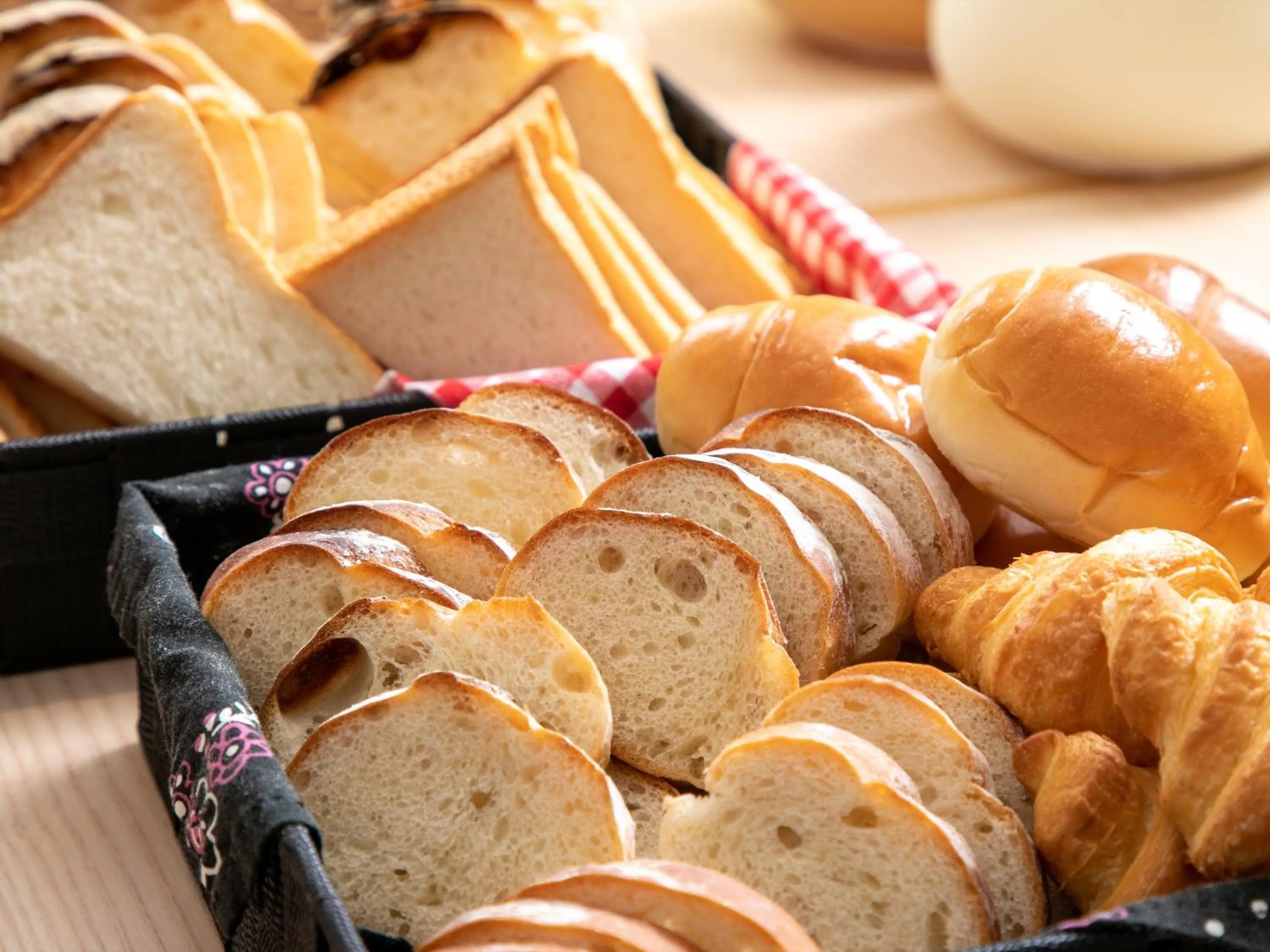 Buffet breakfast in Hotel Best Price Kochi