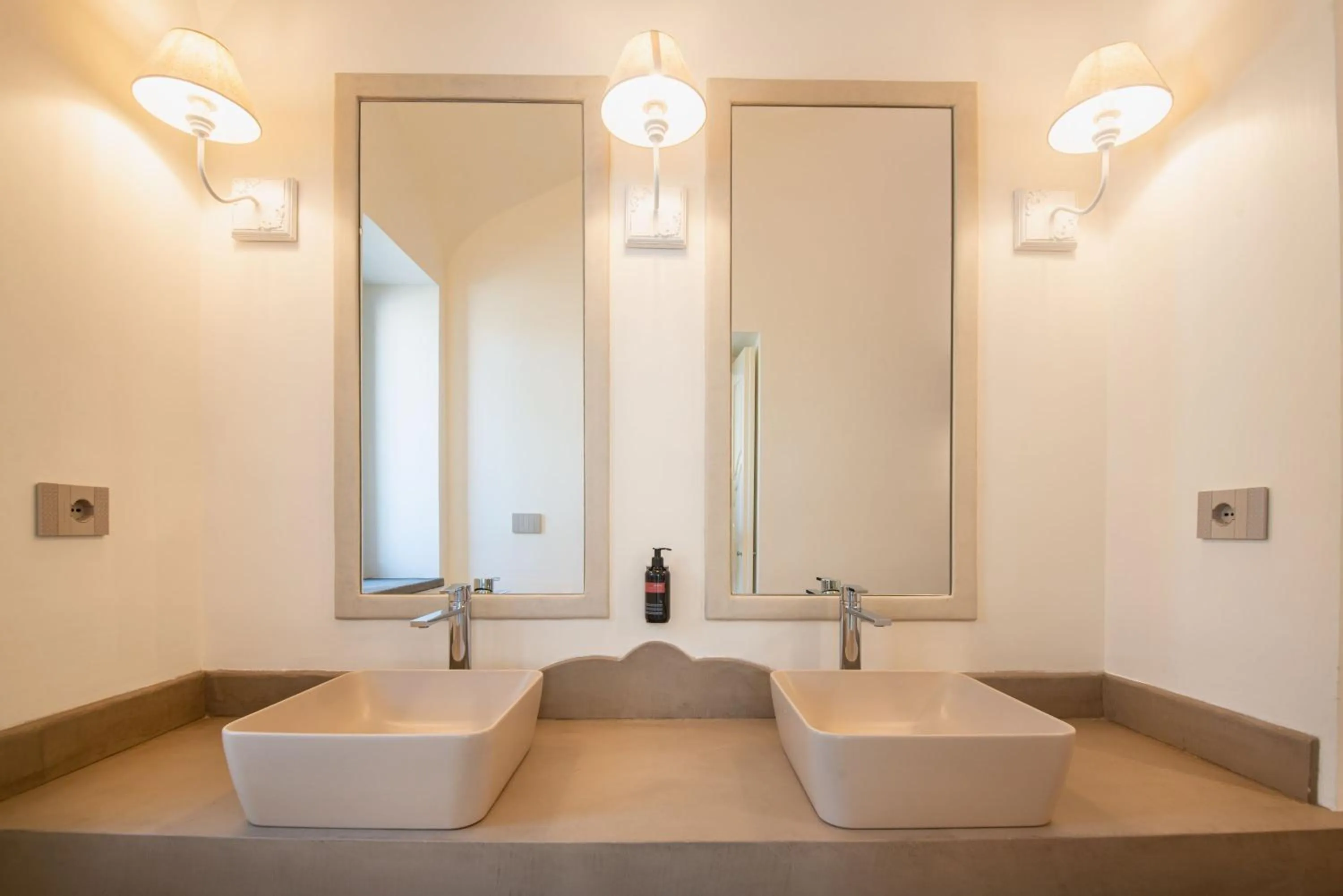 Insula Boutique Hotel