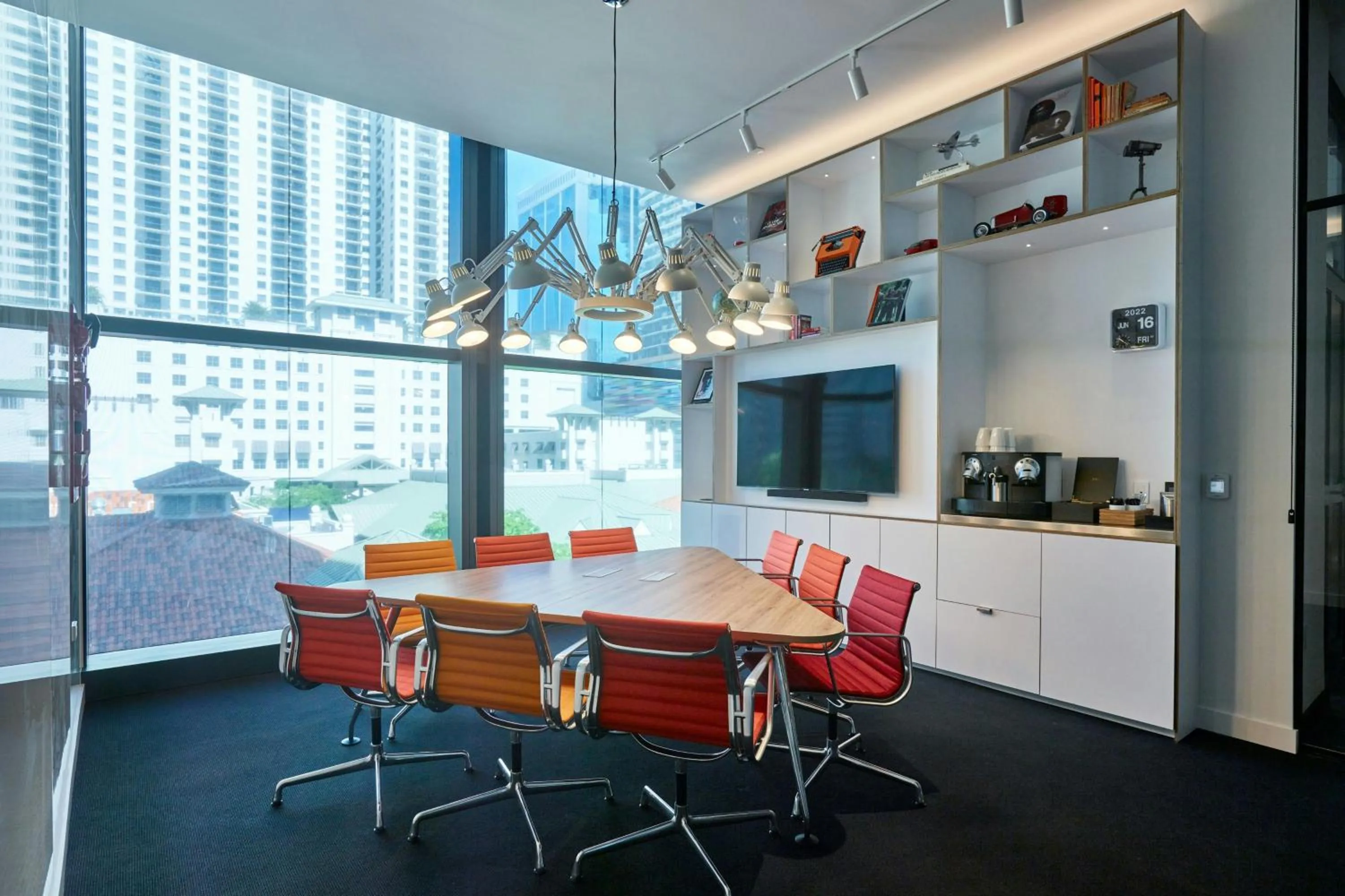Meeting/conference room in citizenM Miami Brickell
