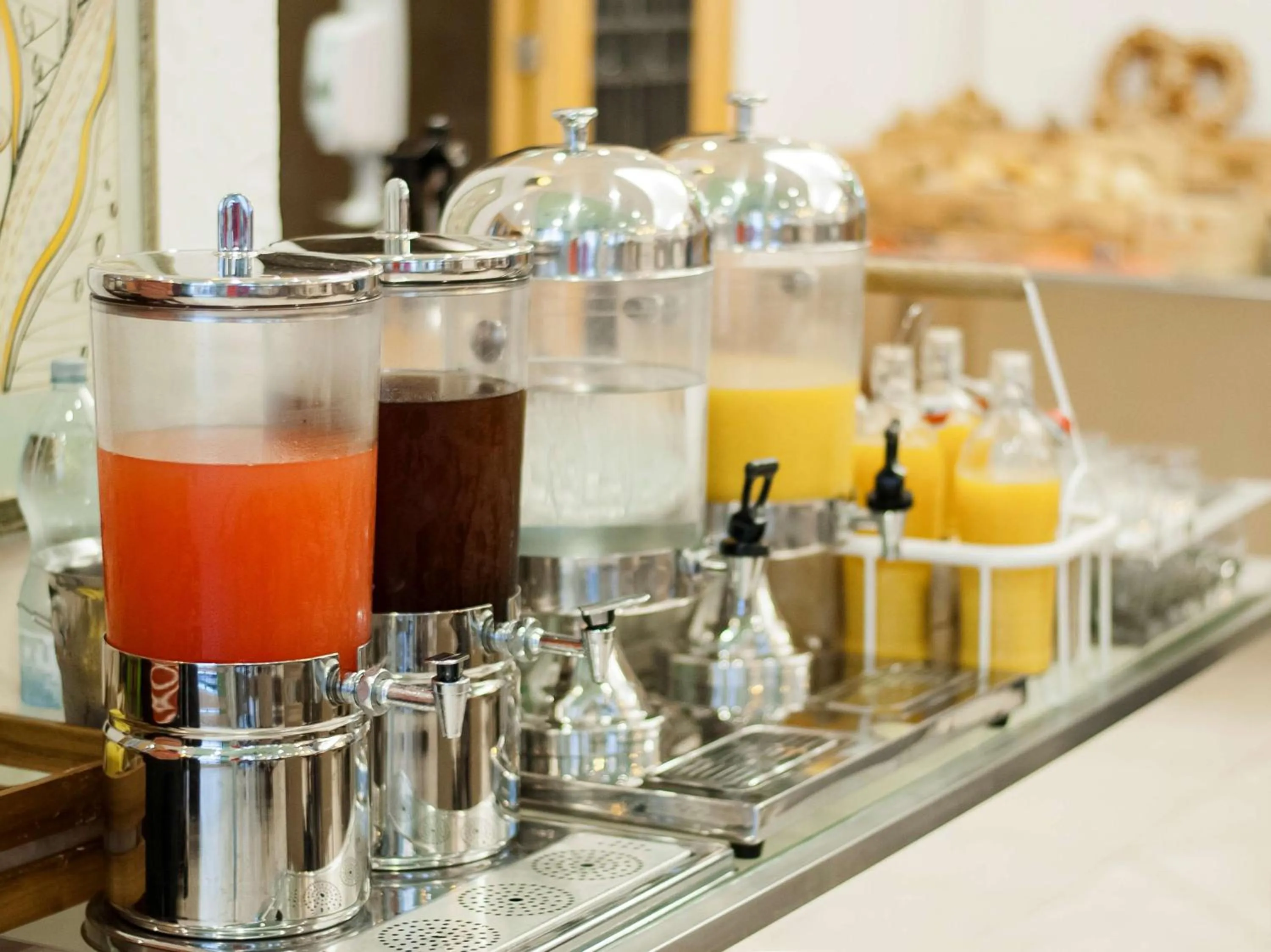 Restaurant/places to eat in Radisson Blu Béke Hotel, Budapest