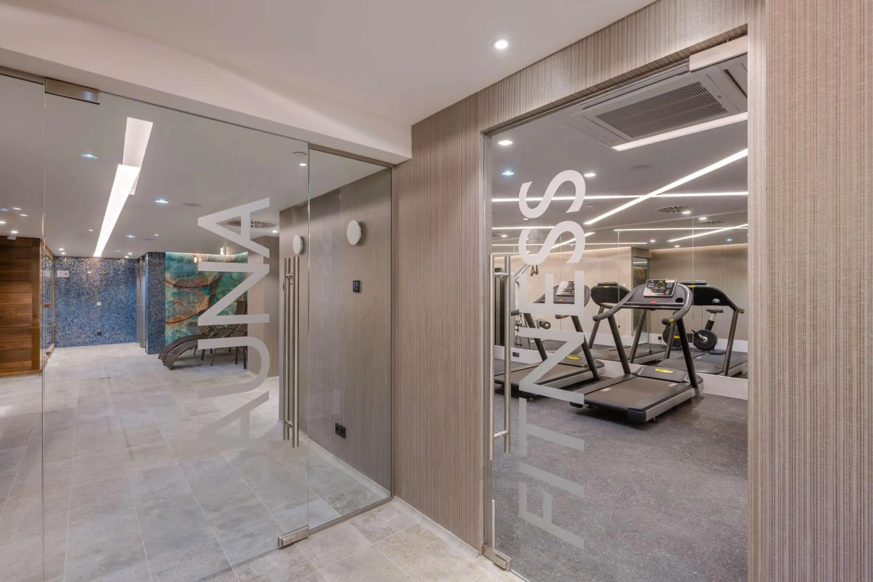 Spa and wellness centre/facilities in Radisson Blu Béke Hotel, Budapest