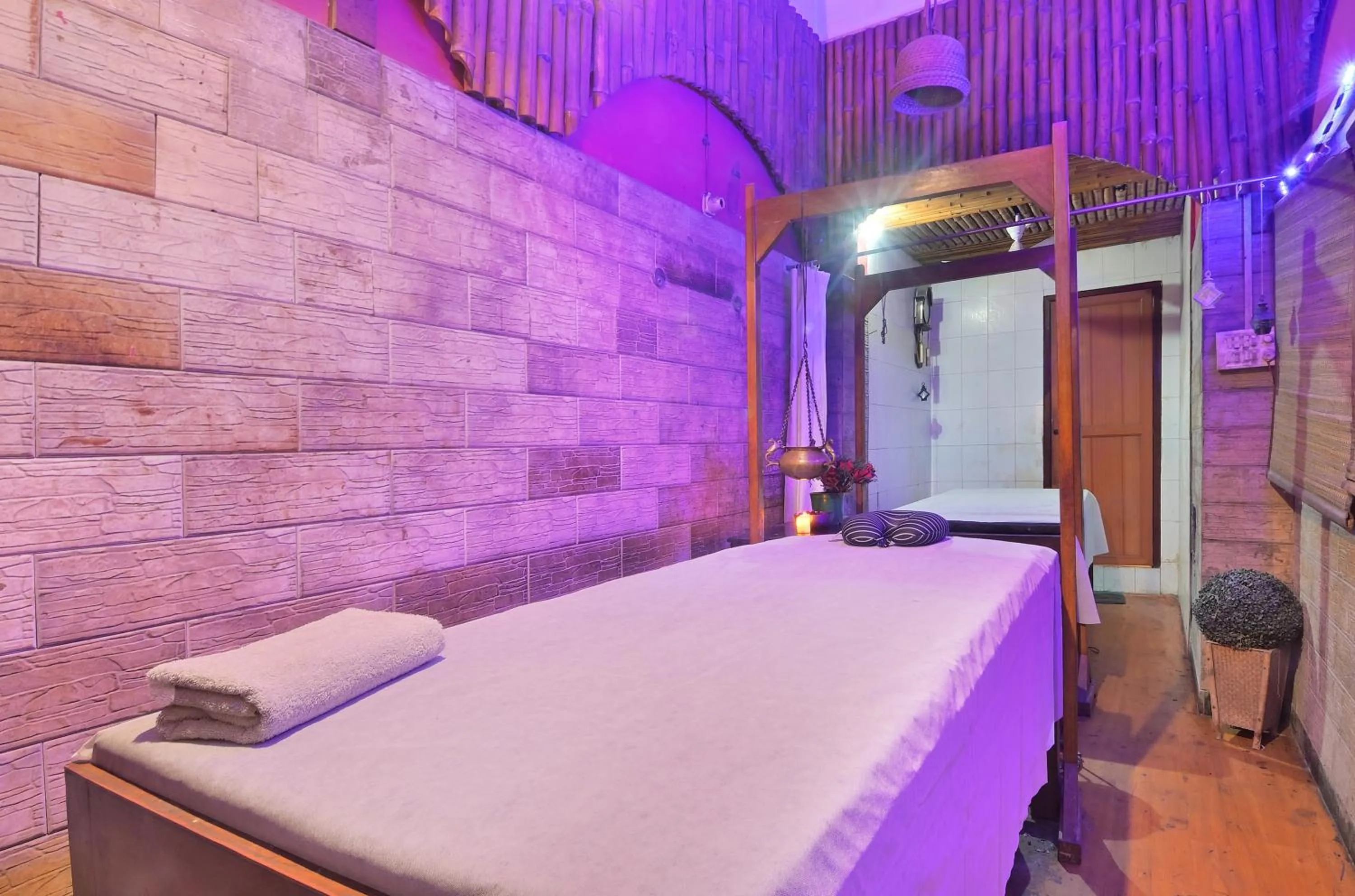 Spa and wellness centre/facilities in Hotel Hari Piorko Grand - 2 Min from New Delhi Railway Station