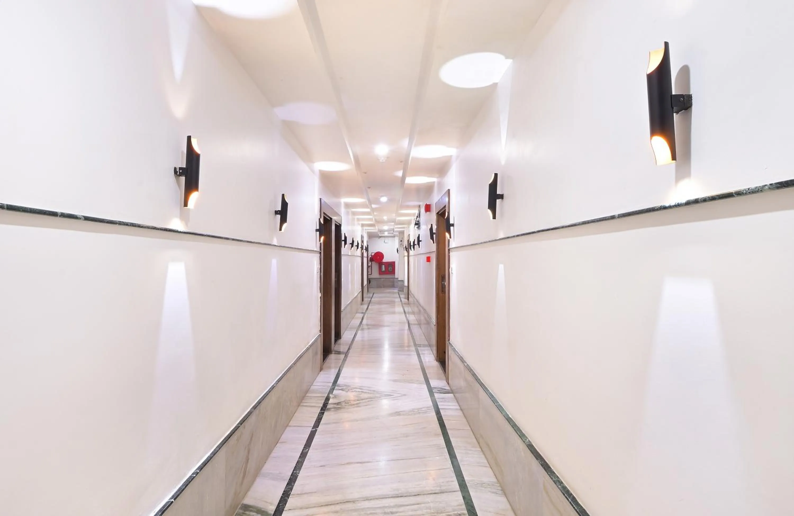 Property building in Hotel Hari Piorko Grand - 2 Min from New Delhi Railway Station