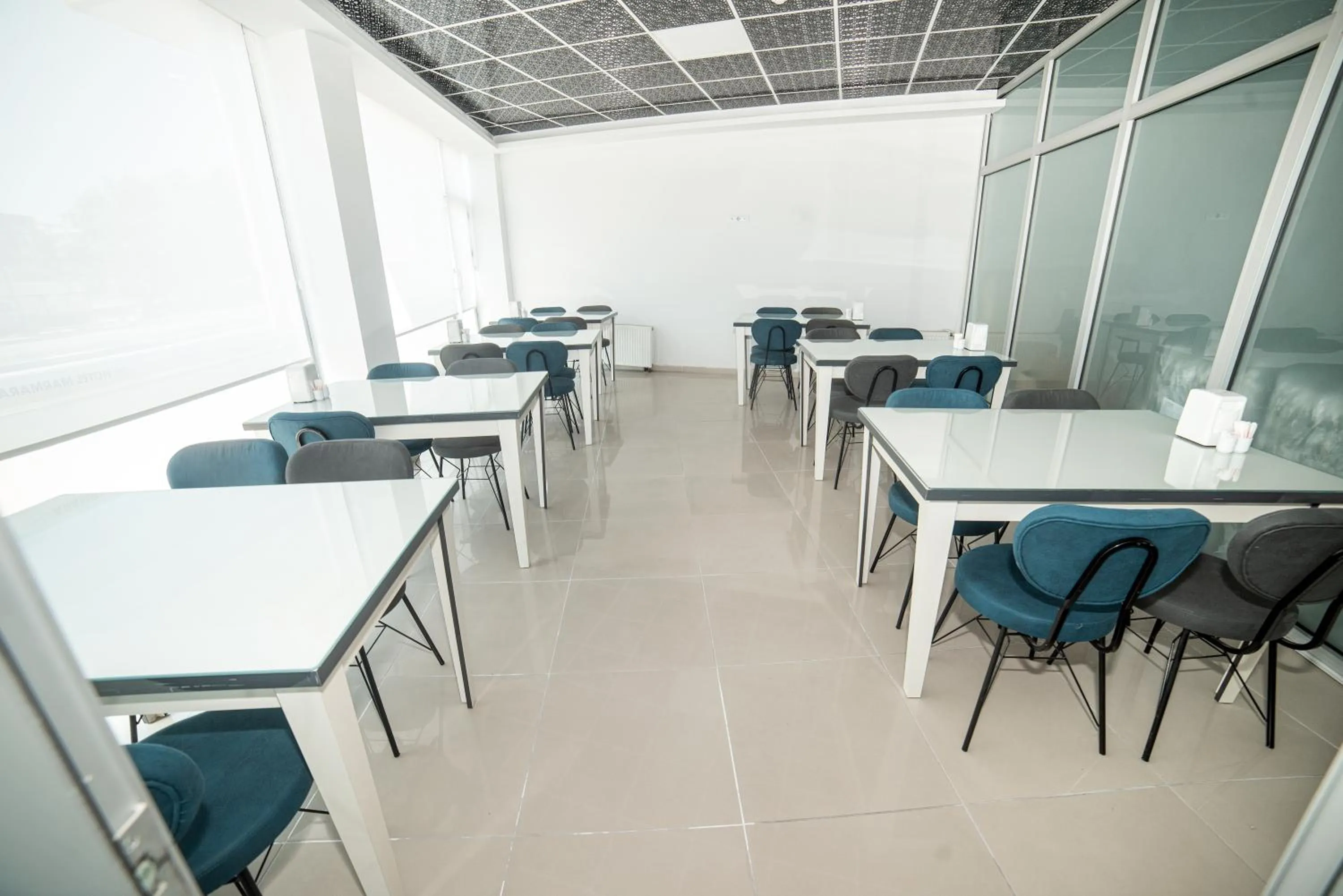 Restaurant/places to eat in HOTEL MARMARA