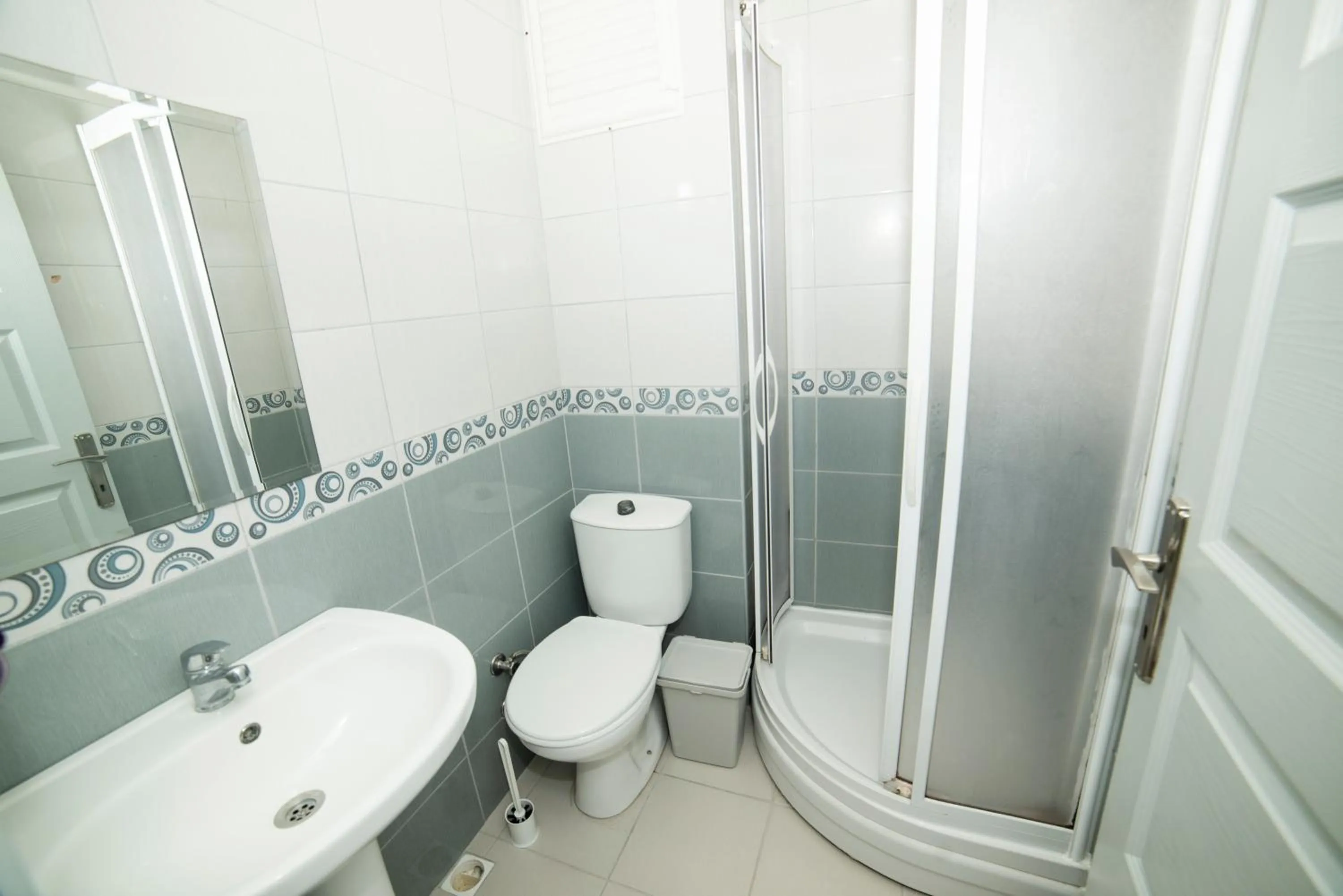 Shower in HOTEL MARMARA