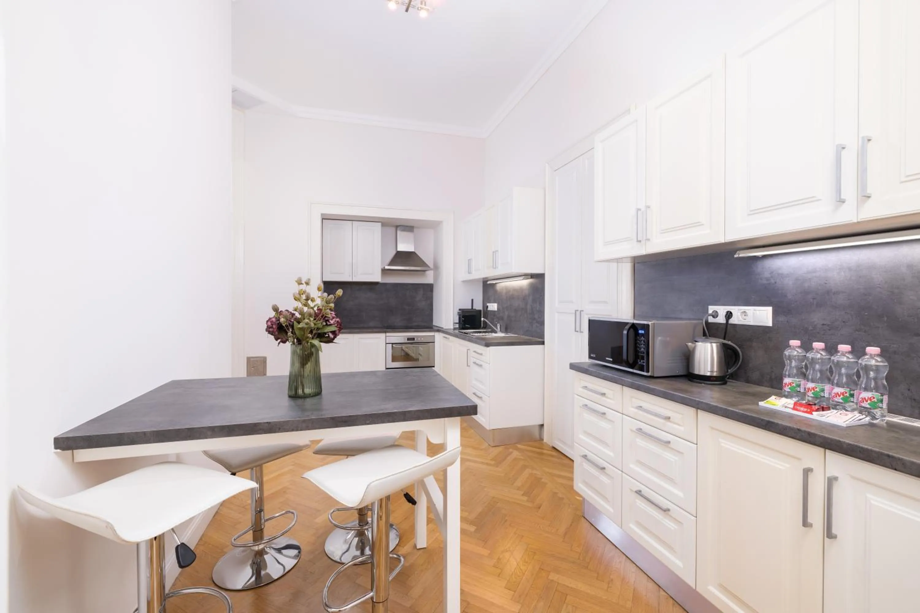 Coffee/tea facilities in City Hotel Matyas