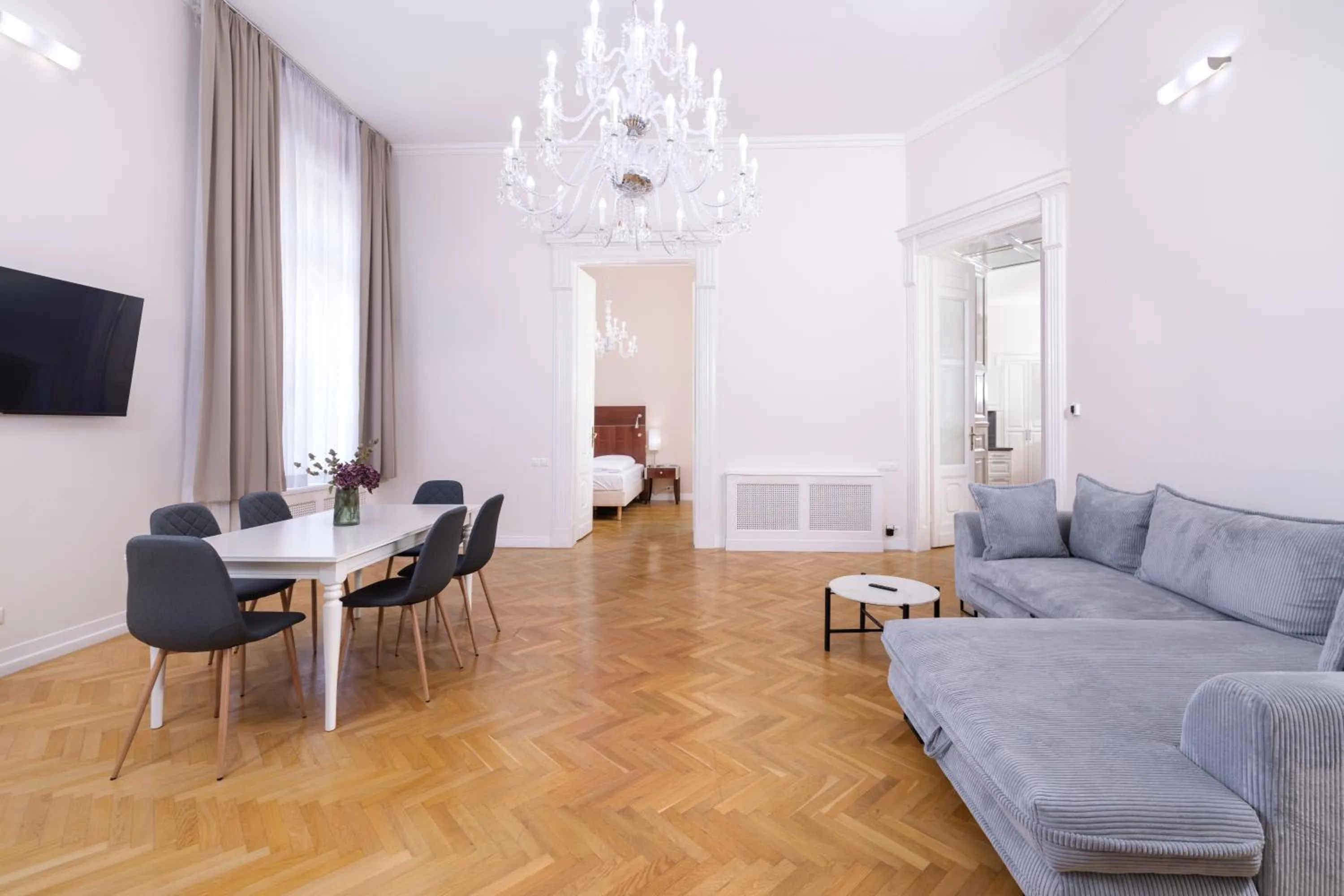 TV and multimedia in City Hotel Matyas