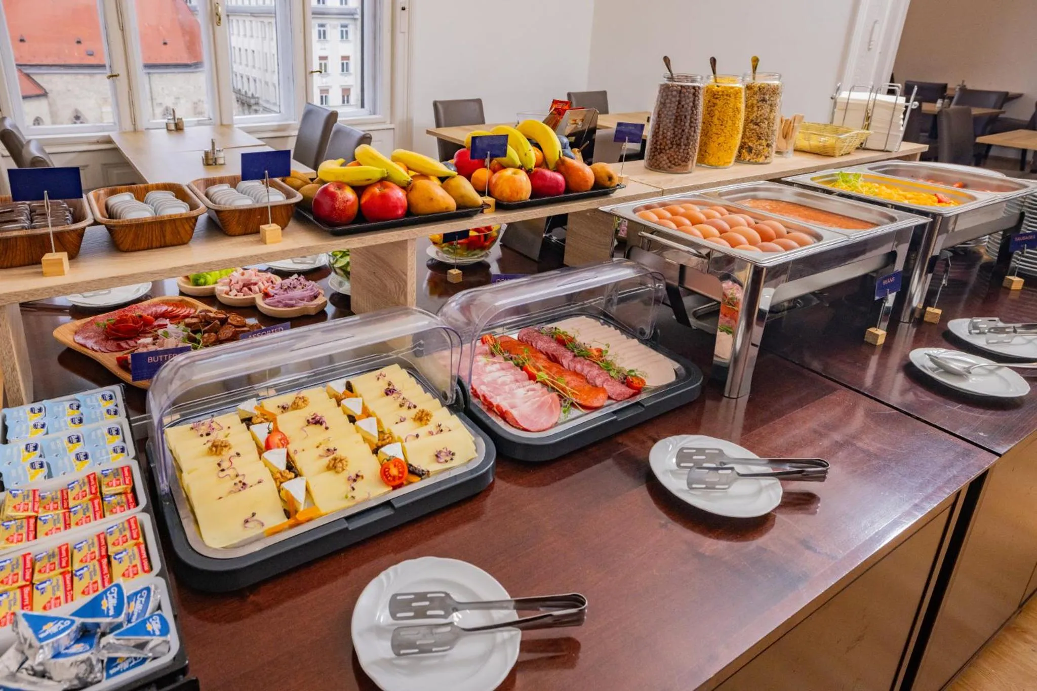 Buffet breakfast in City Hotel Matyas