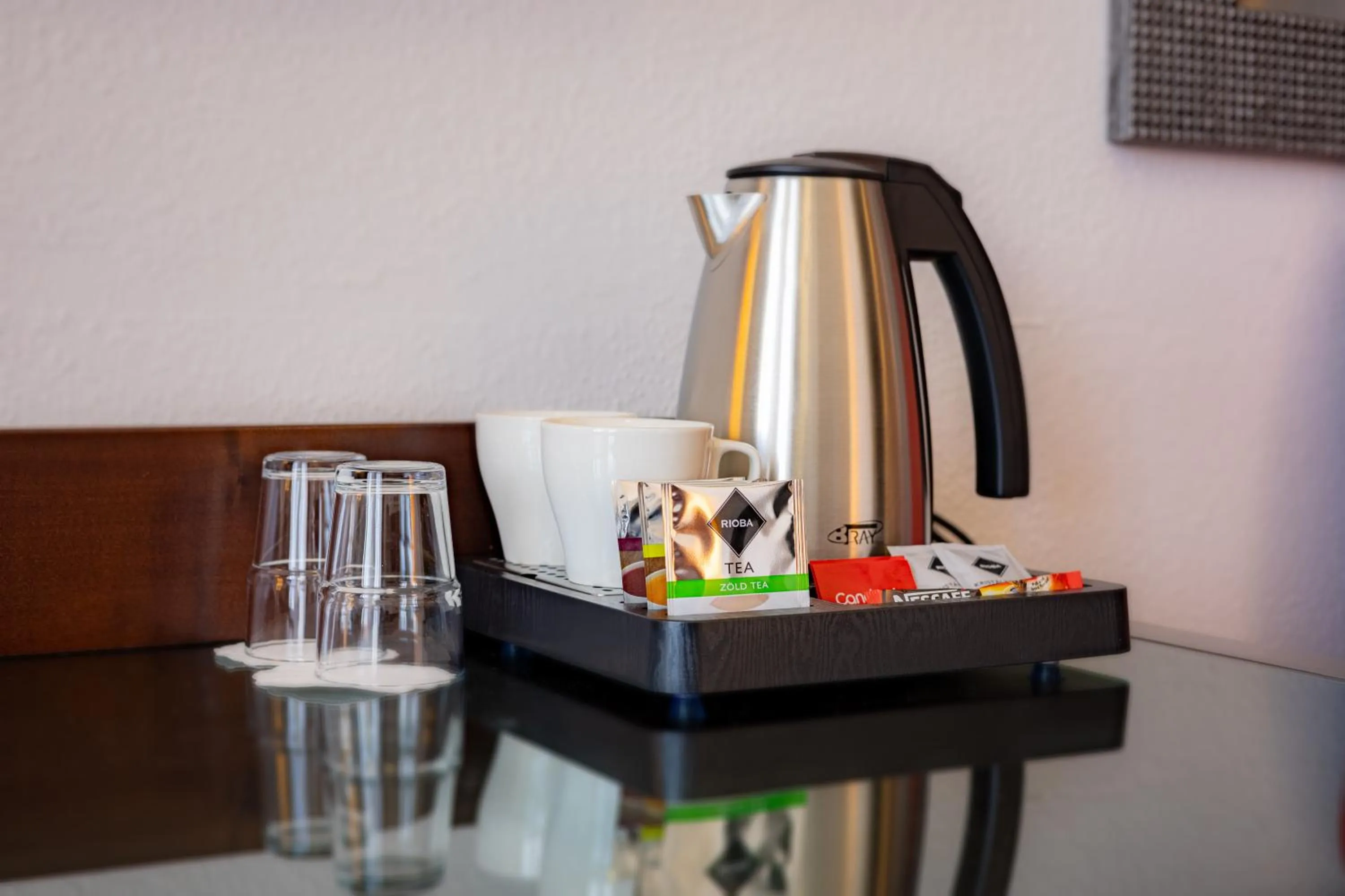 Coffee/tea facilities in City Hotel Matyas