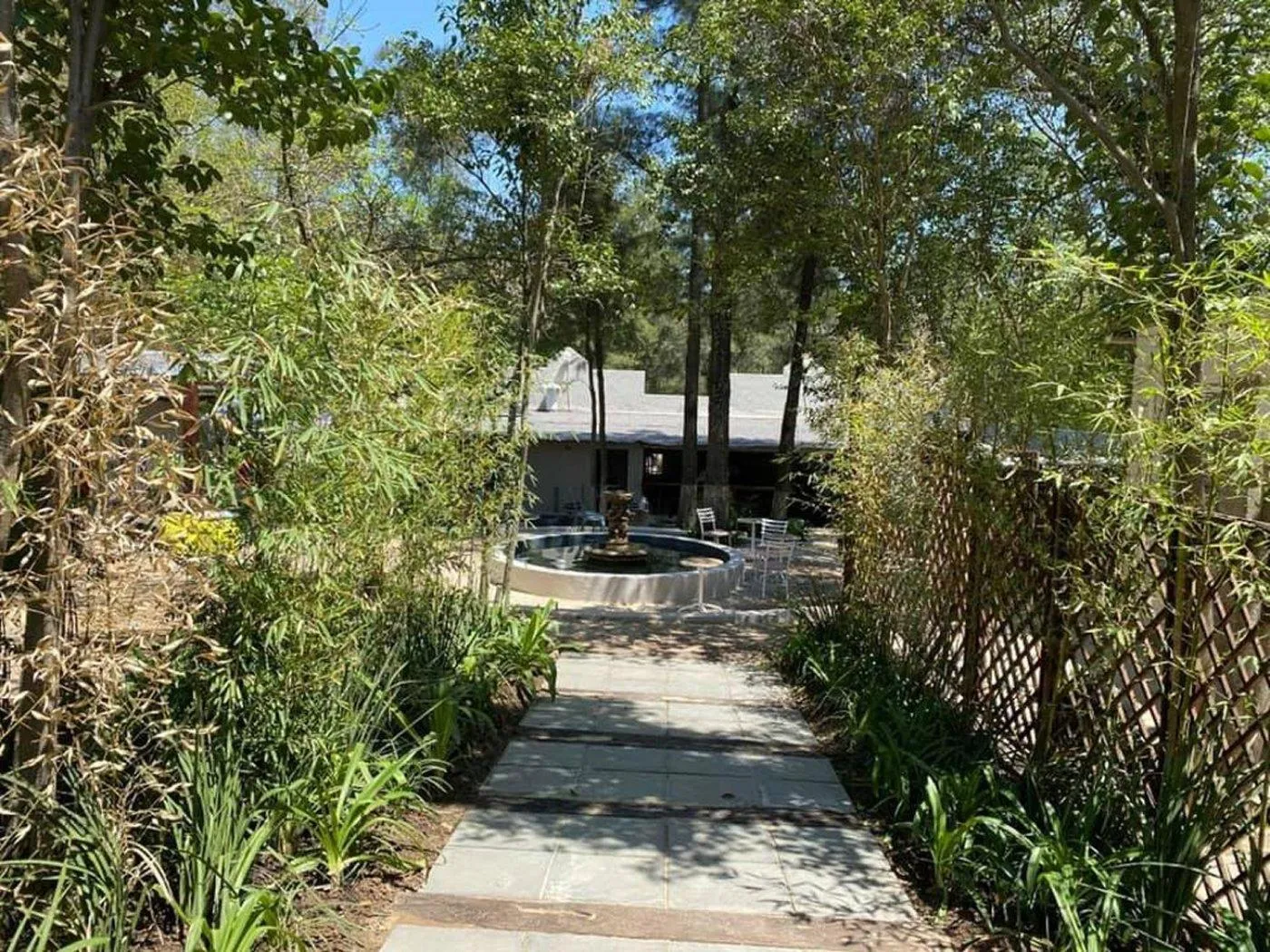 Property building in La Moor Country Venue & Eatery