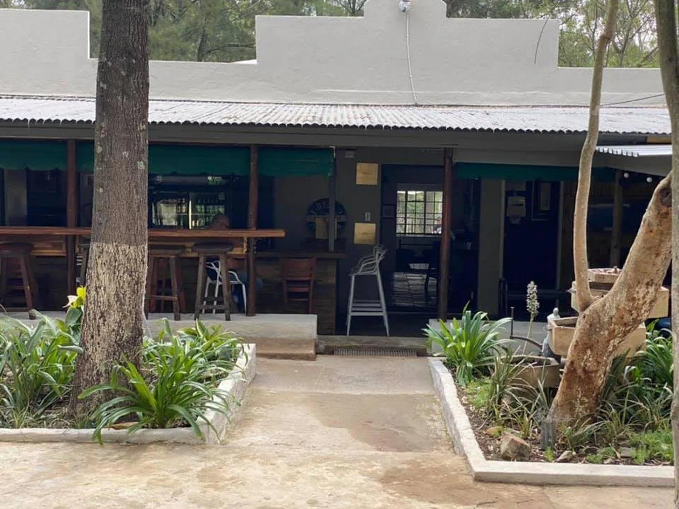 Property building in La Moor Country Venue & Eatery