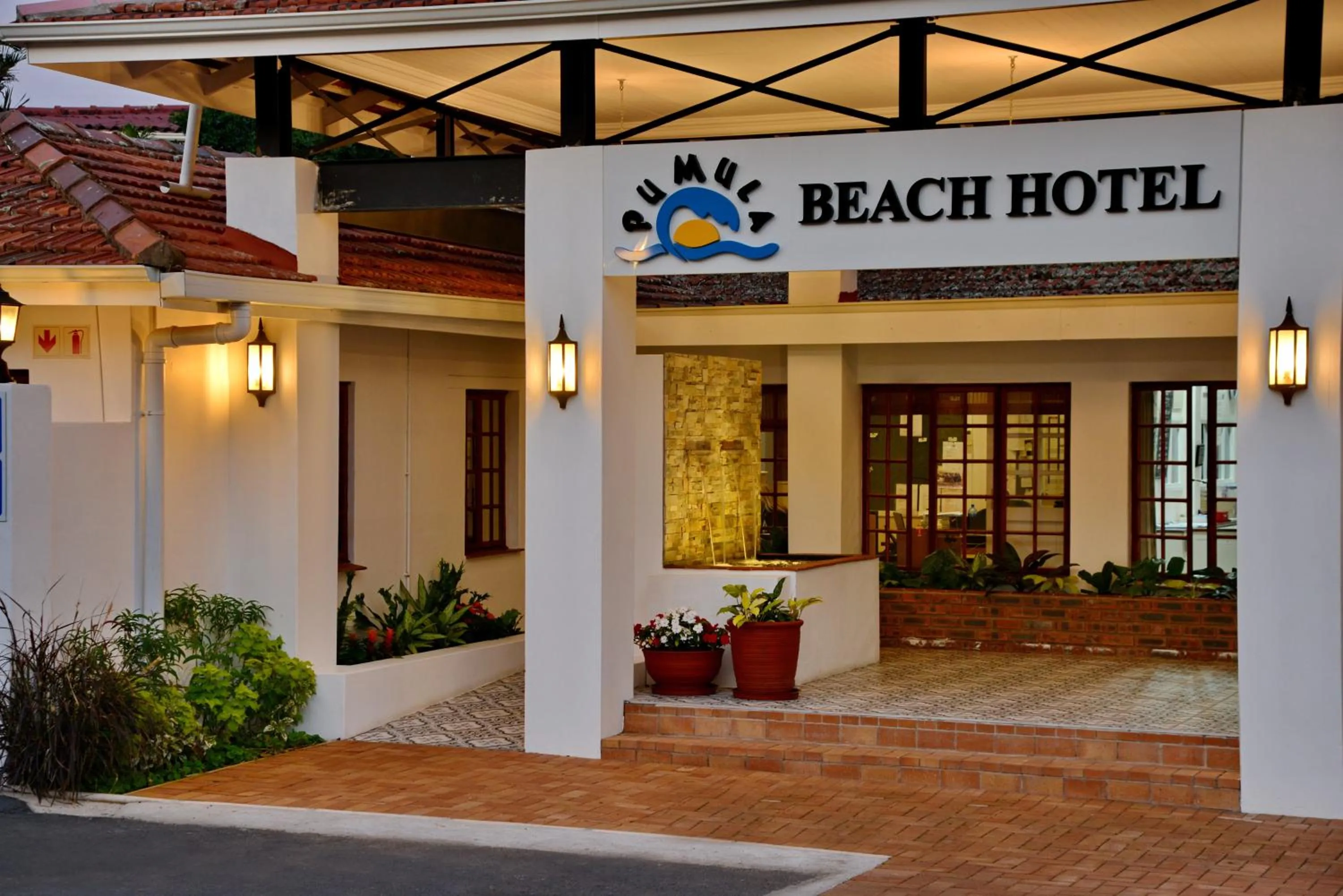 Facade/entrance in Pumula Beach Hotel