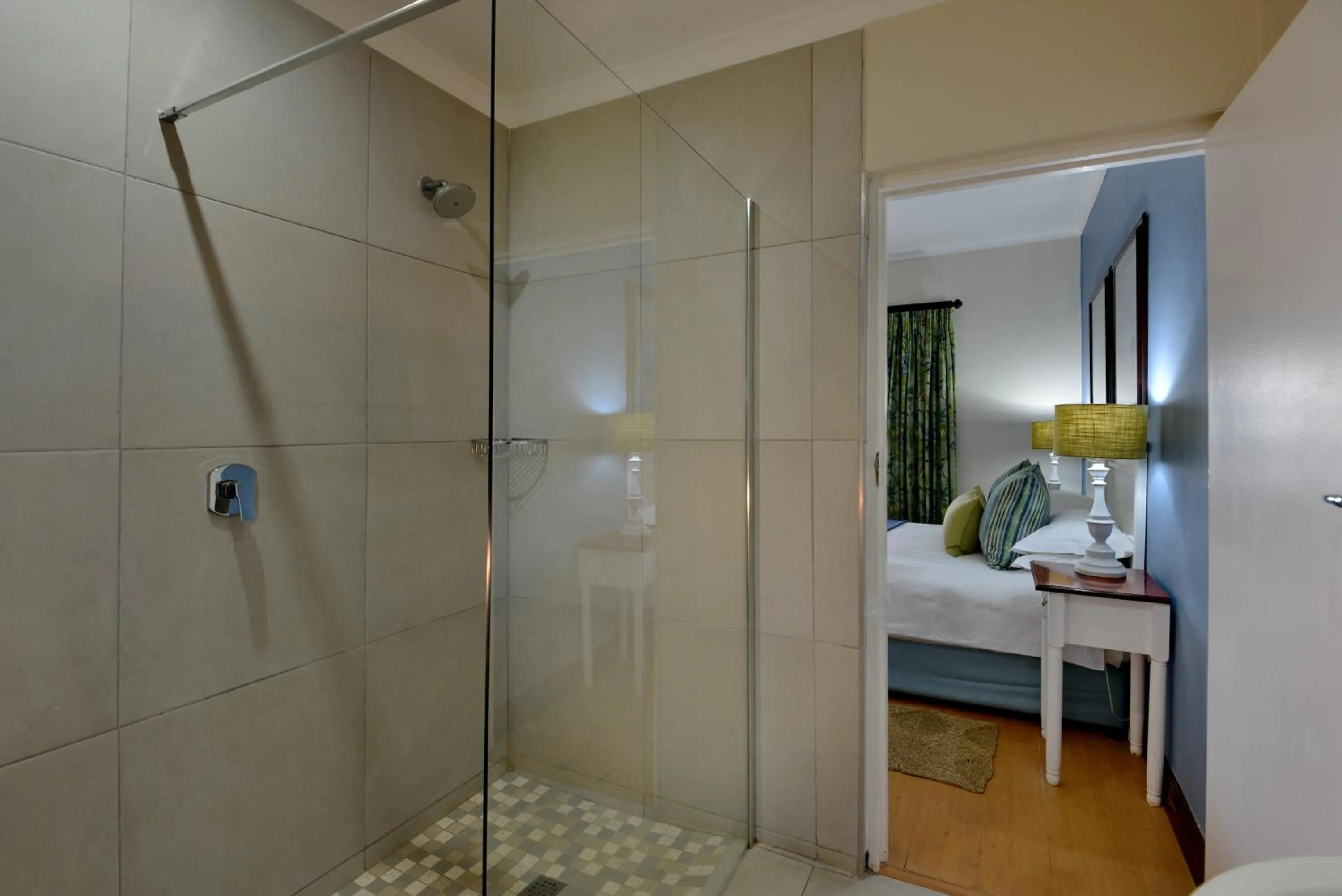 Bathroom, Bed in Pumula Beach Hotel