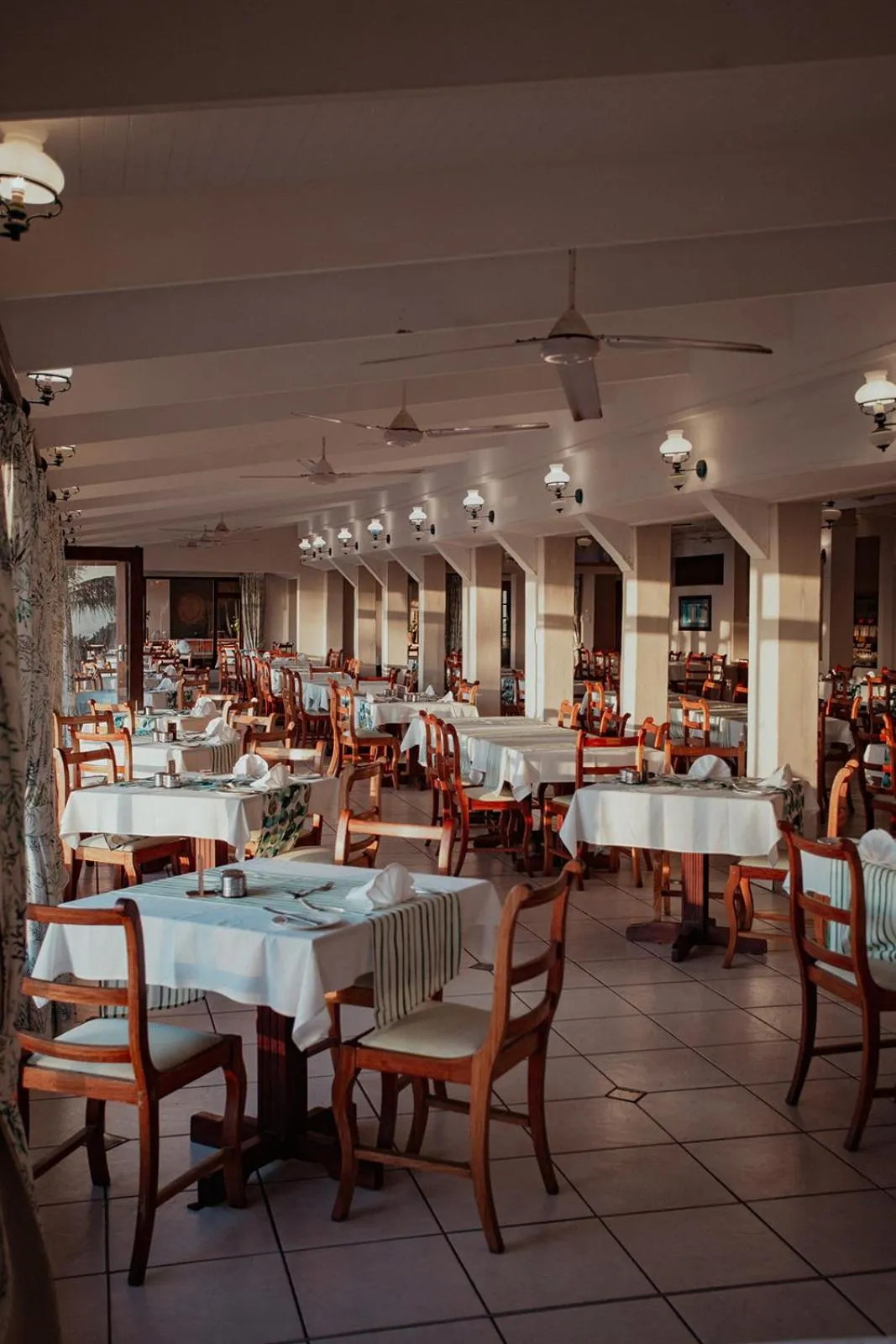 Restaurant/places to eat in Pumula Beach Hotel