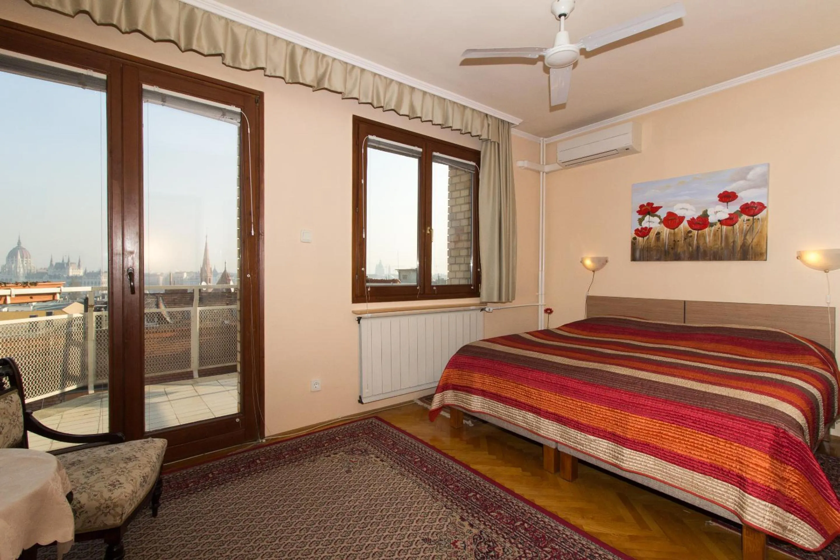 Photo of the whole room, Bed in Budavar Bed and Breakfast