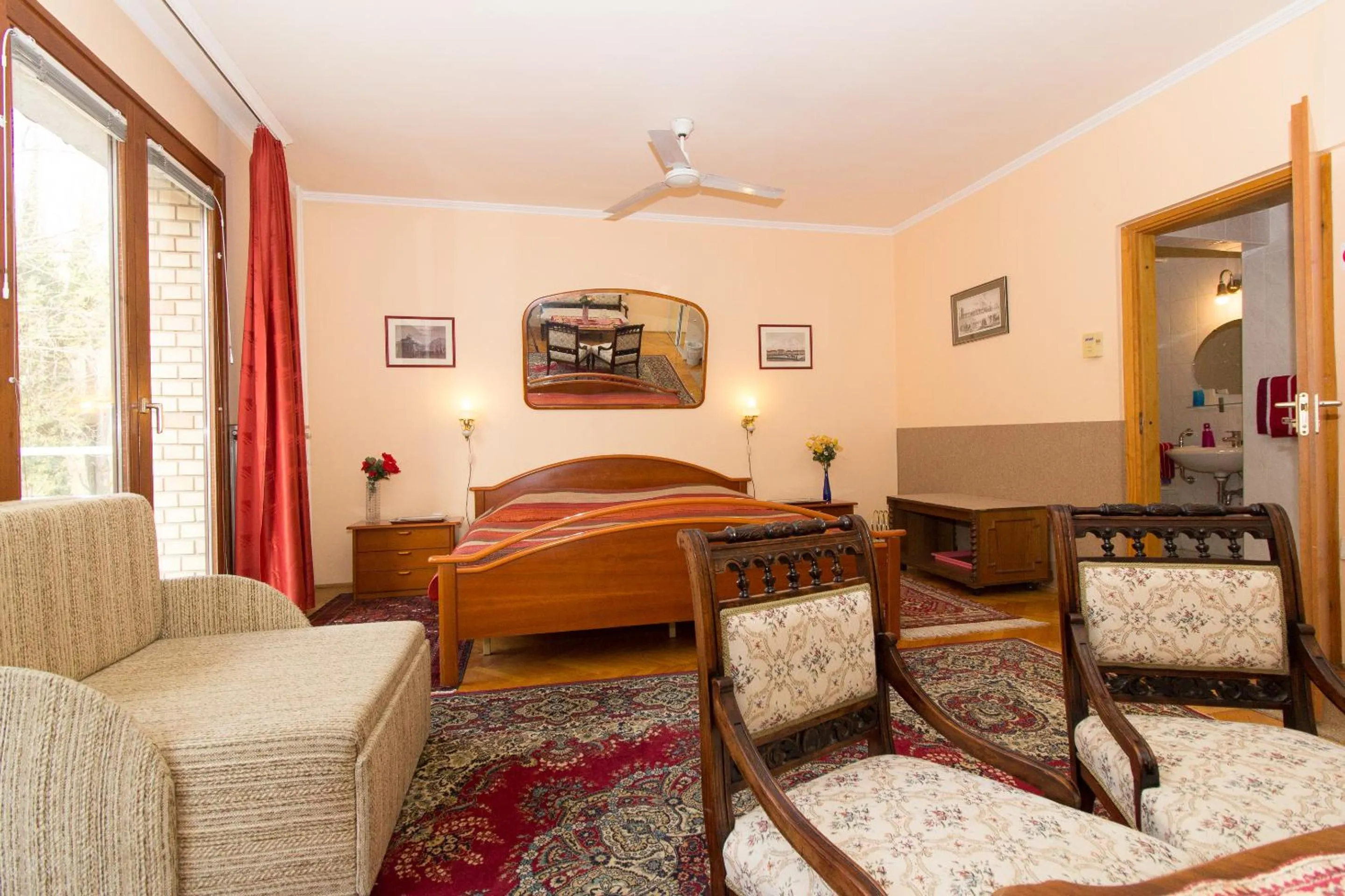 Photo of the whole room, Bed in Budavar Bed and Breakfast