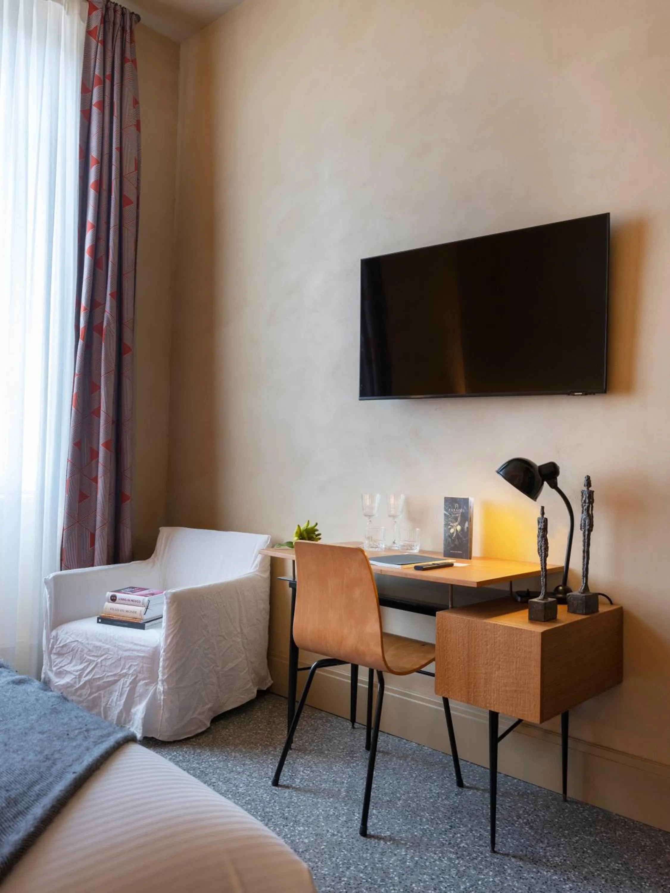 Bedroom, Bed in Paradis Pietrasanta