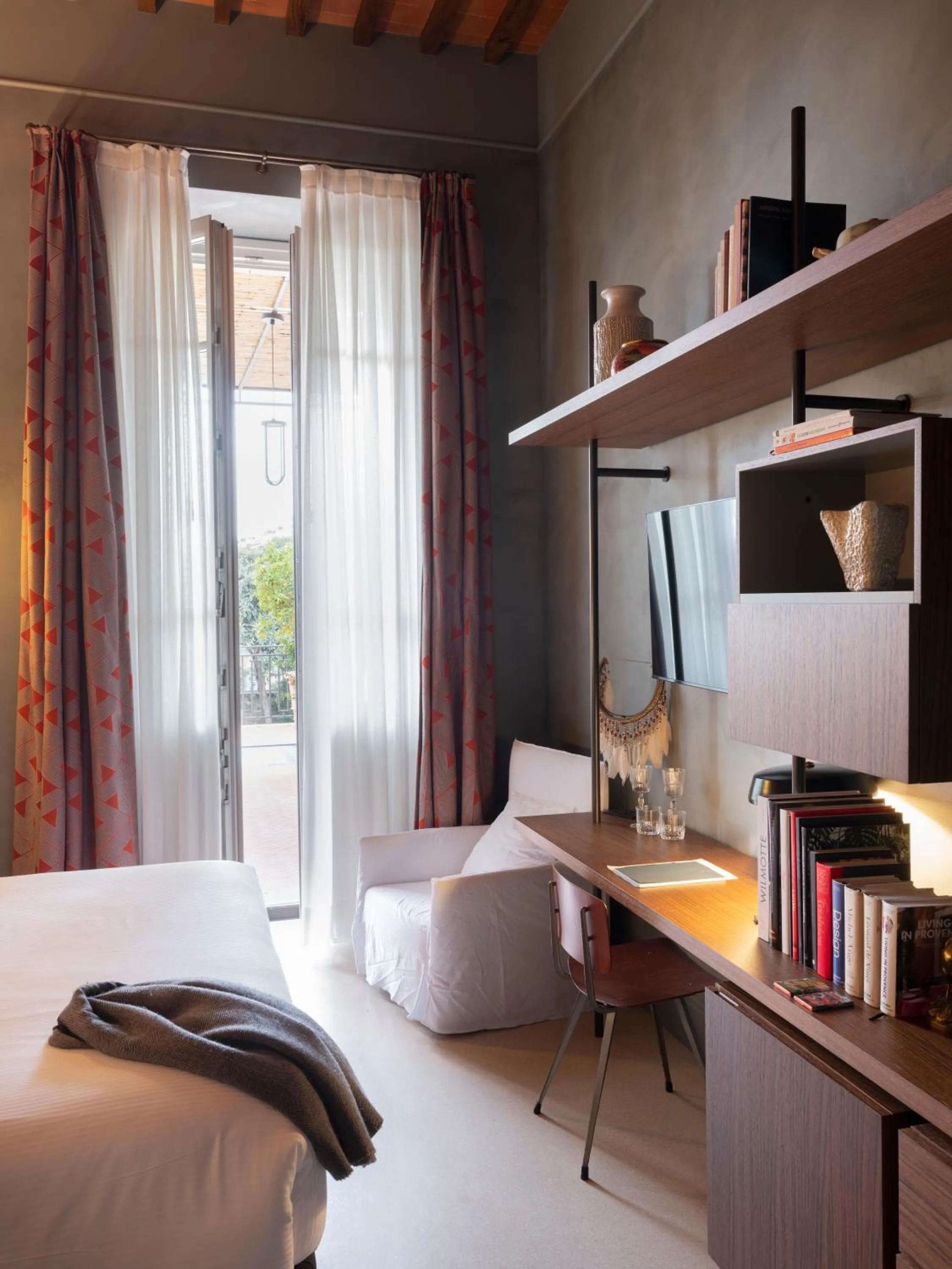 Photo of the whole room, Bed in Paradis Pietrasanta