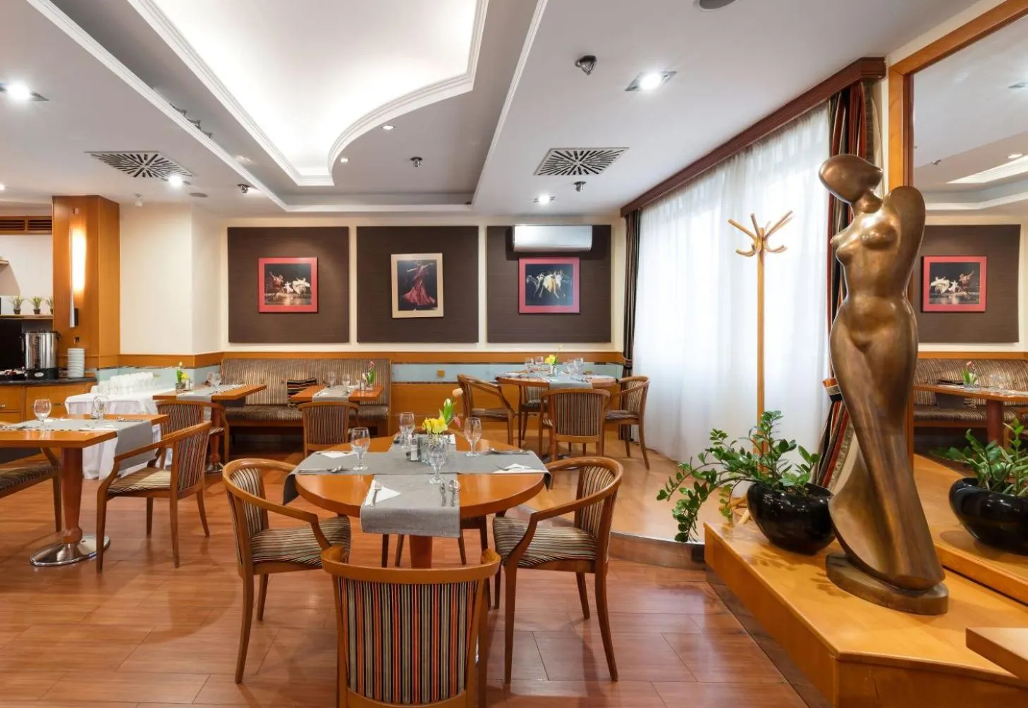 Restaurant/places to eat in Hotel Kálvária Superior