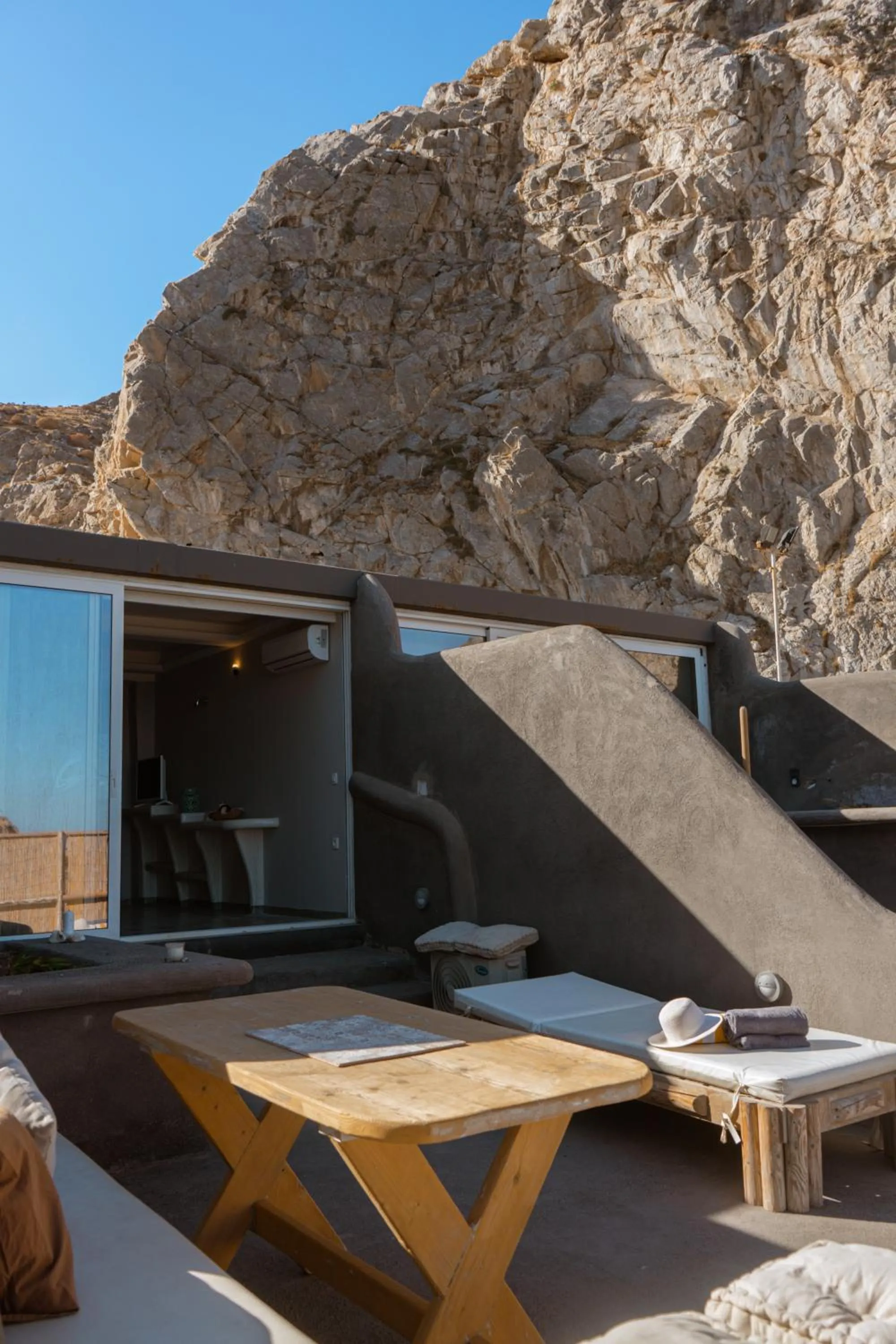 Property building in Demilmar Luxury Suites