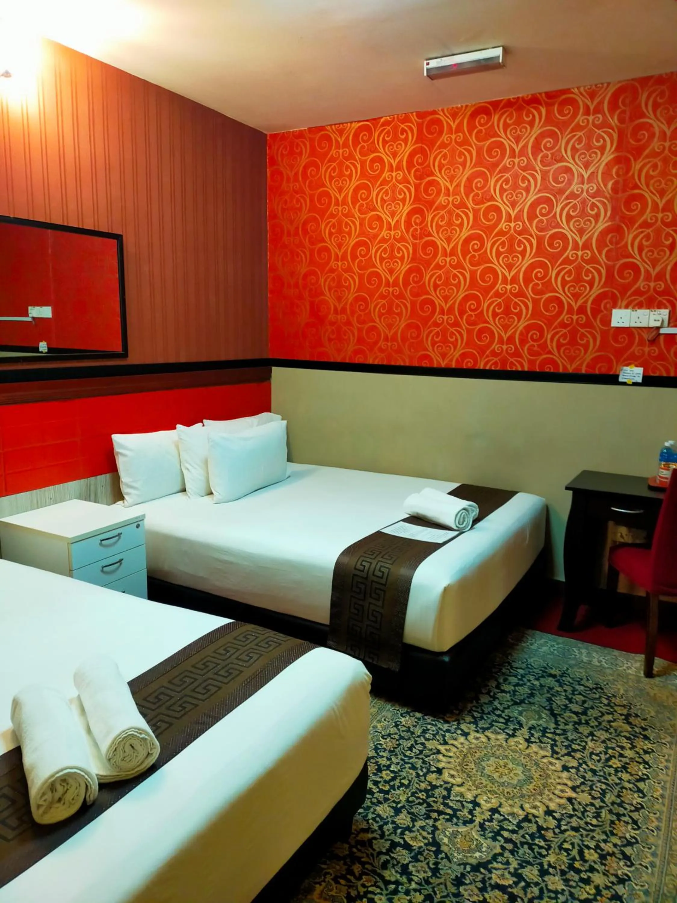 Bed in HOTEL SRI IMPIAN