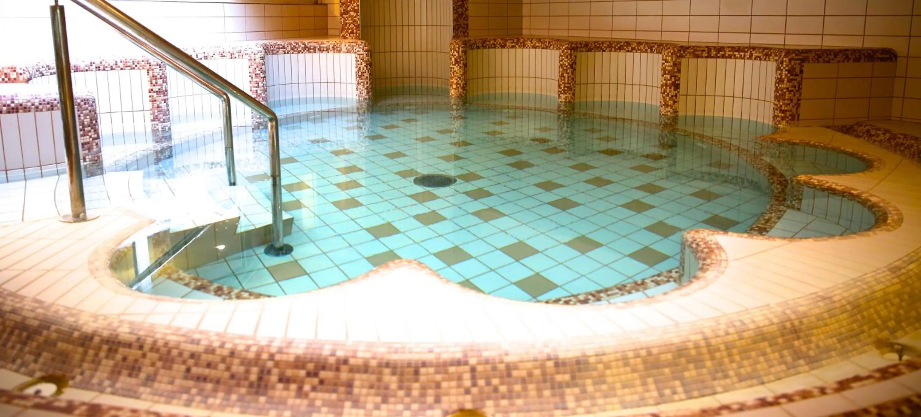 Hot Spring Bath in Lotus Therme Hotel & Spa