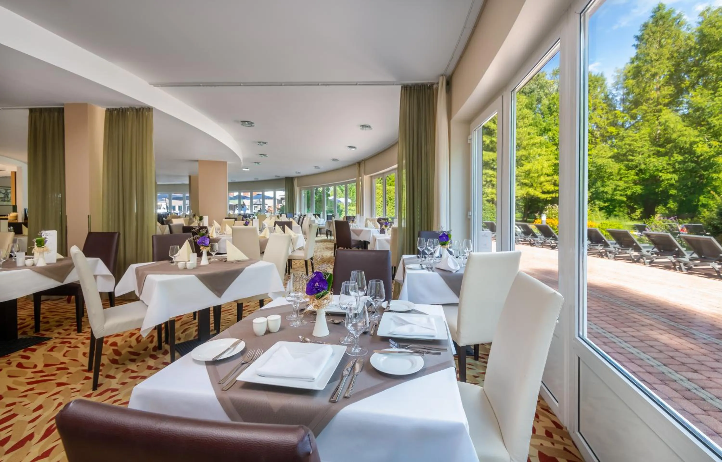 Restaurant/places to eat in Lotus Therme Hotel & Spa