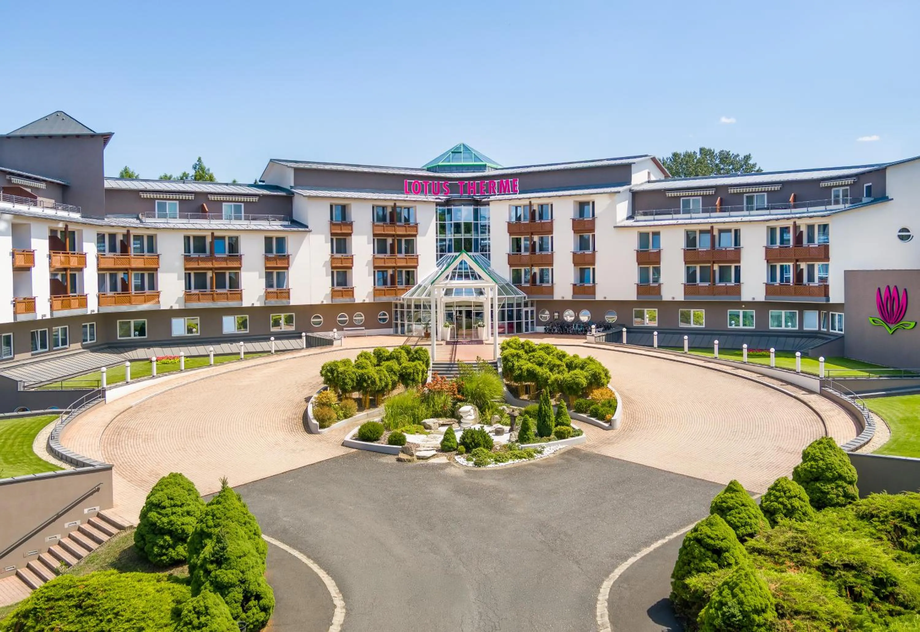 Property building in Lotus Therme Hotel & Spa