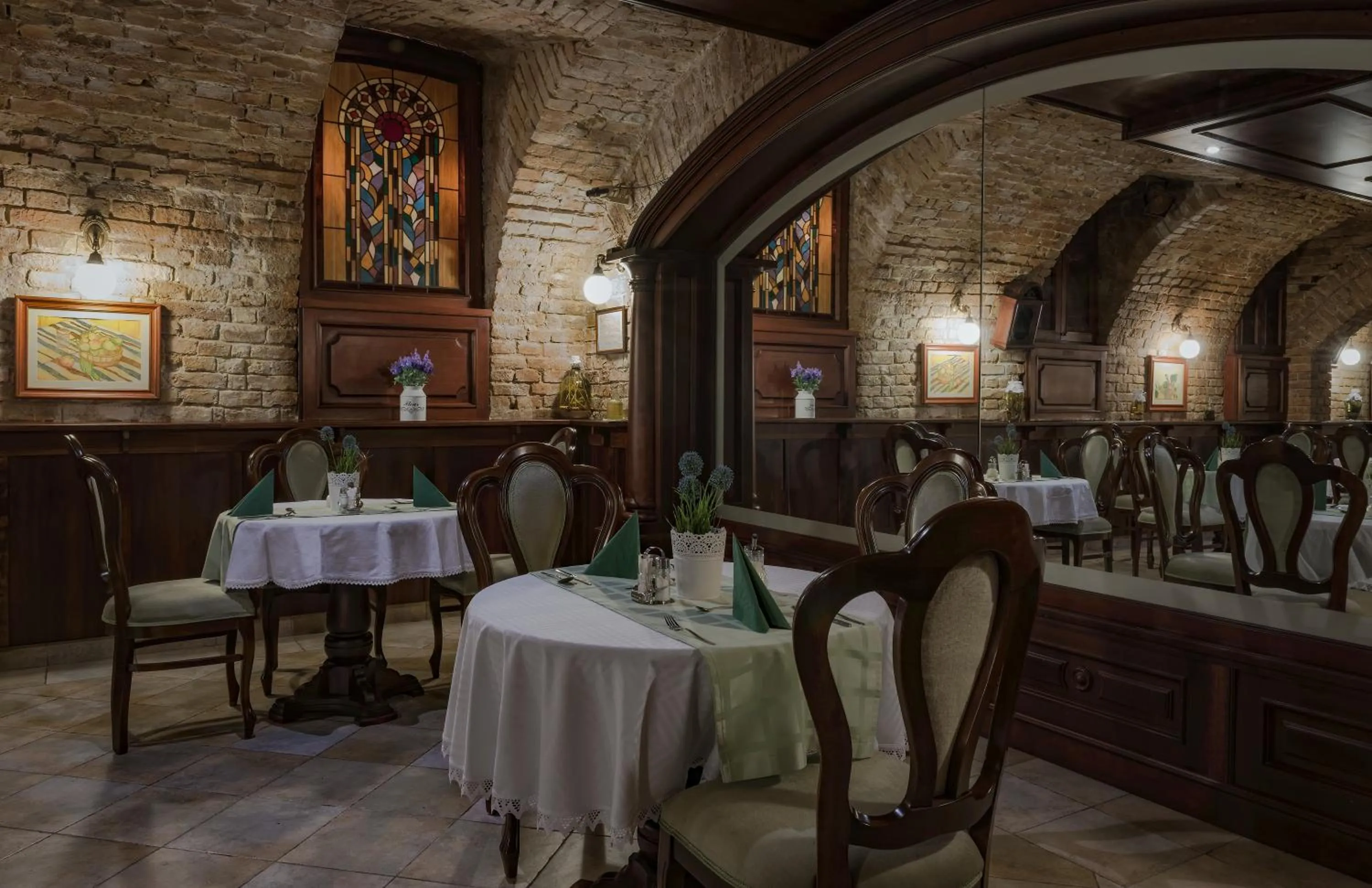 Restaurant/places to eat in Cotton House Budapest